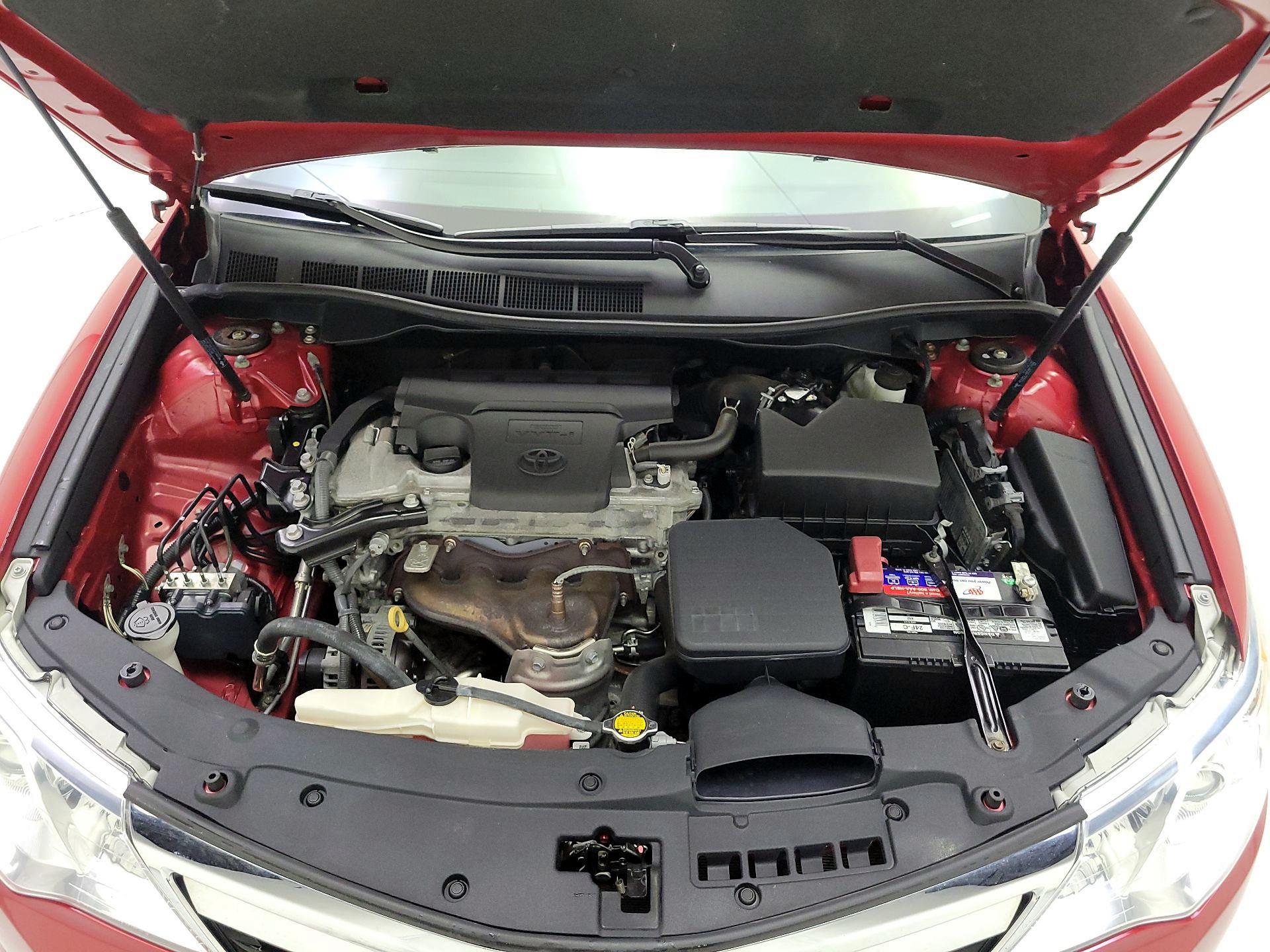 Thumbnail: 2014 Toyota Camry - 19