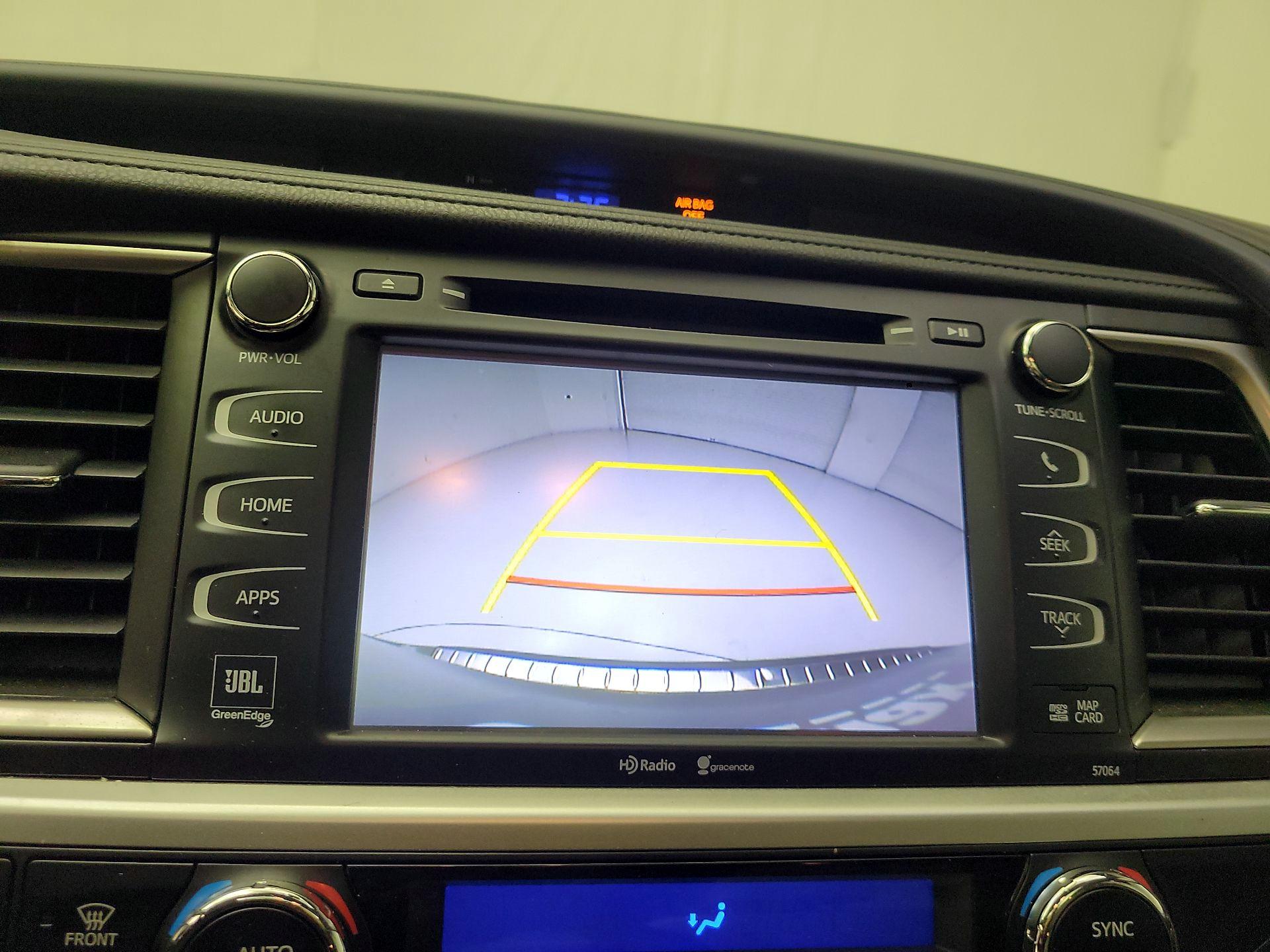 Thumbnail: 2015 Toyota Highlander - 12