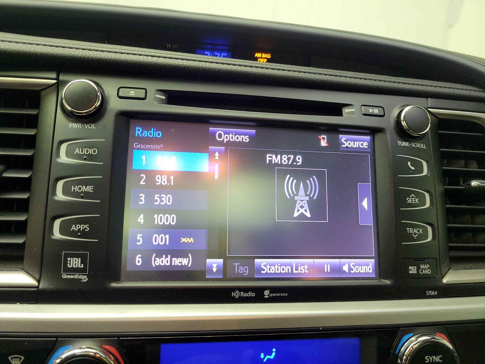 Thumbnail: 2015 Toyota Highlander - 13