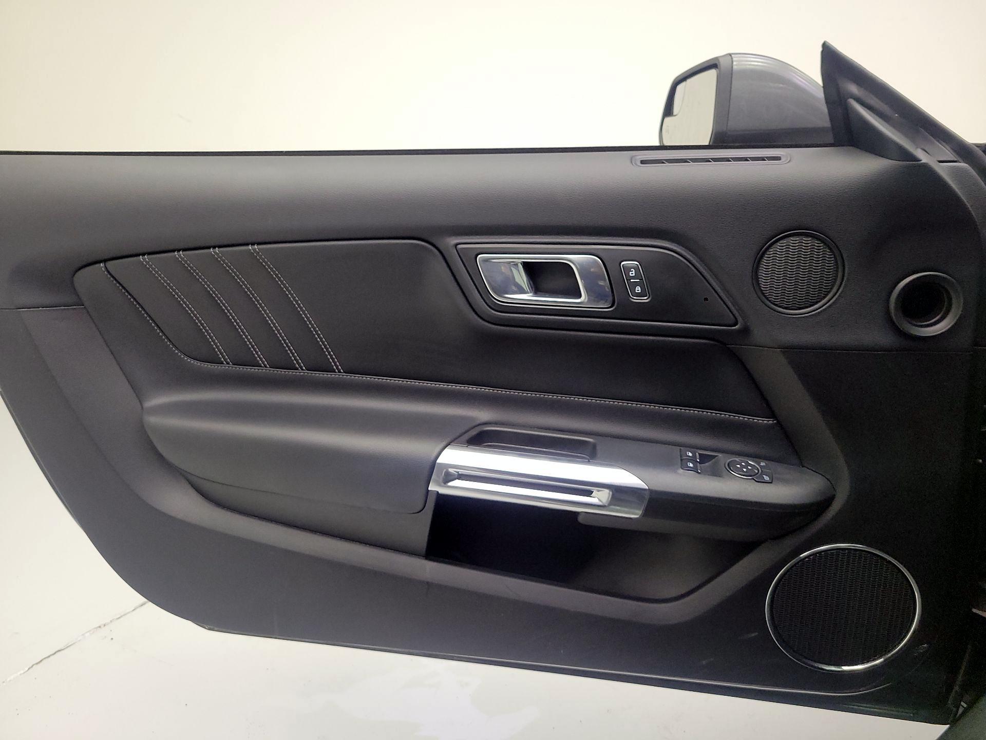 Thumbnail: 2019 Ford Mustang - 10