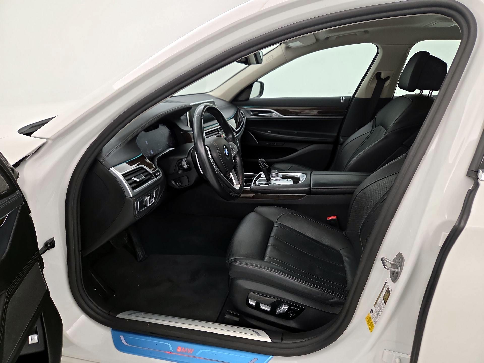 Thumbnail: 2022 BMW 7 Series - 11