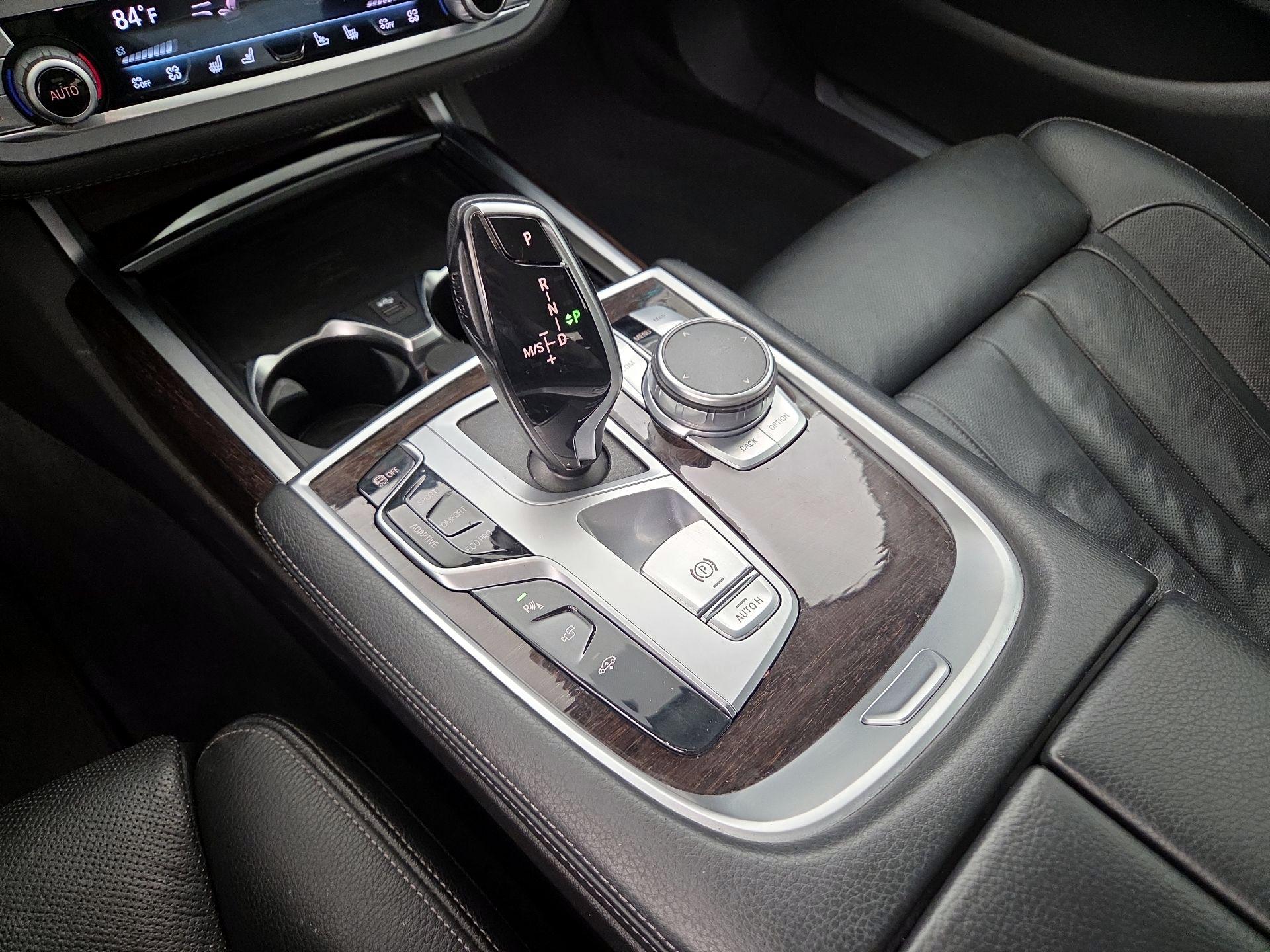 Thumbnail: 2022 BMW 7 Series - 18