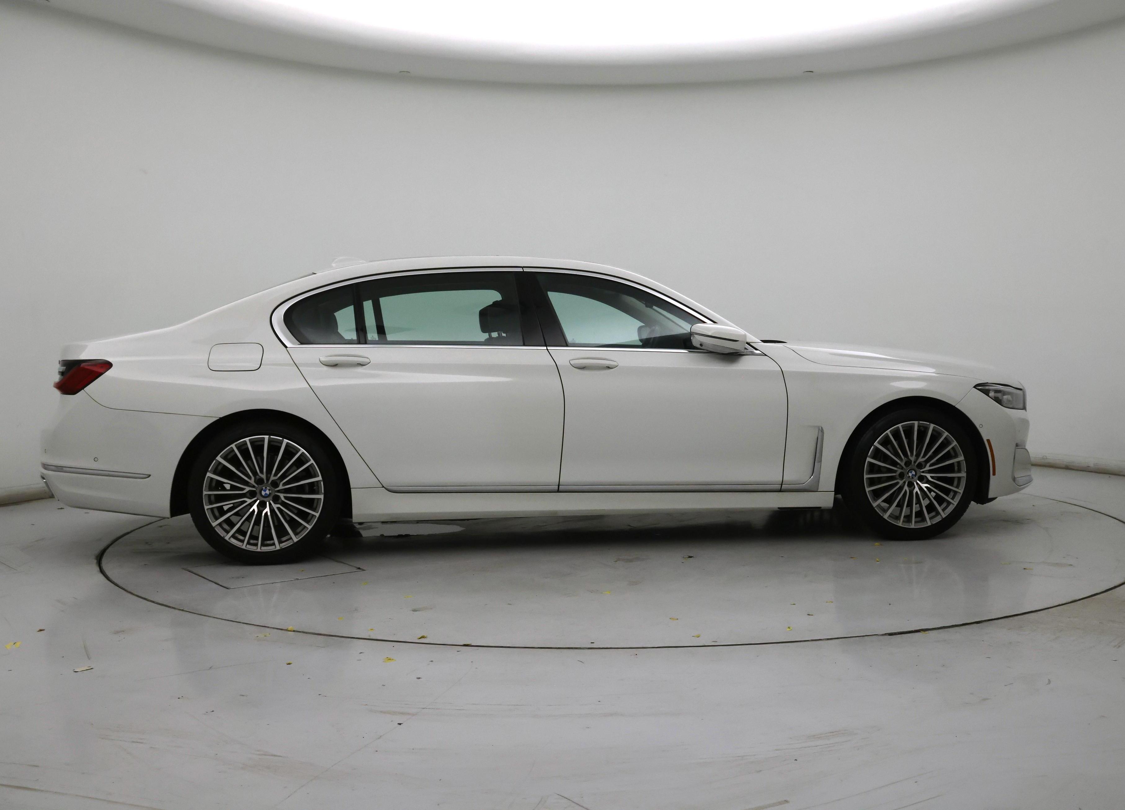 Thumbnail: 2022 BMW 7 Series - 7