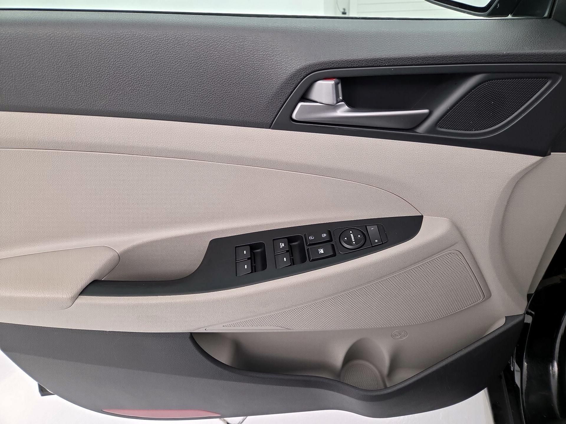 Thumbnail: 2017 Hyundai Tucson - 12