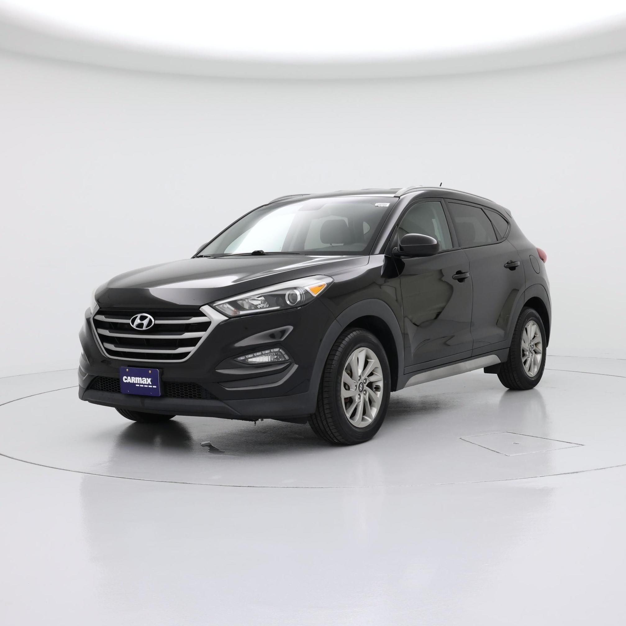 Thumbnail: 2017 Hyundai Tucson - 4