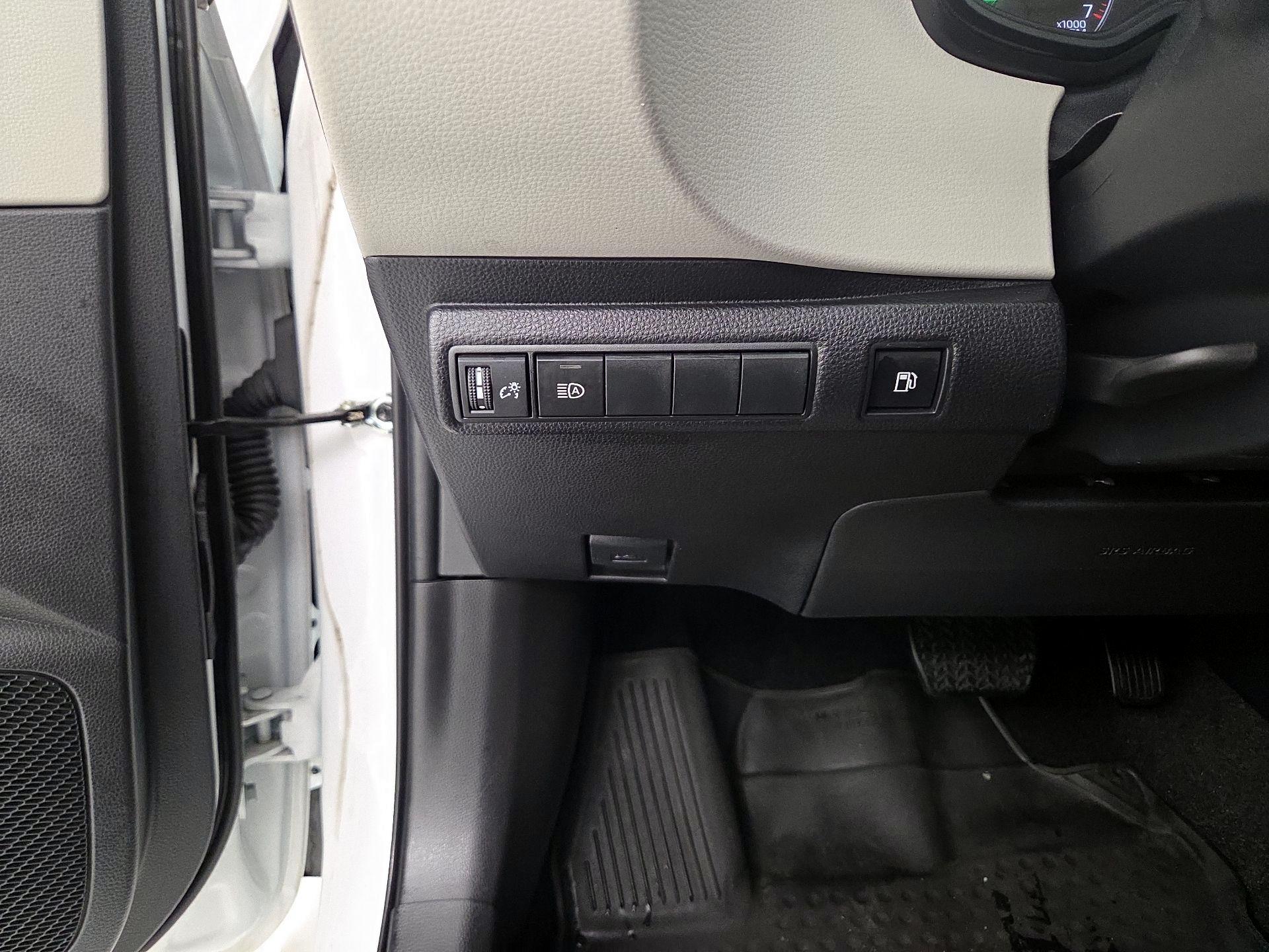 Thumbnail: 2024 Toyota Corolla - 13