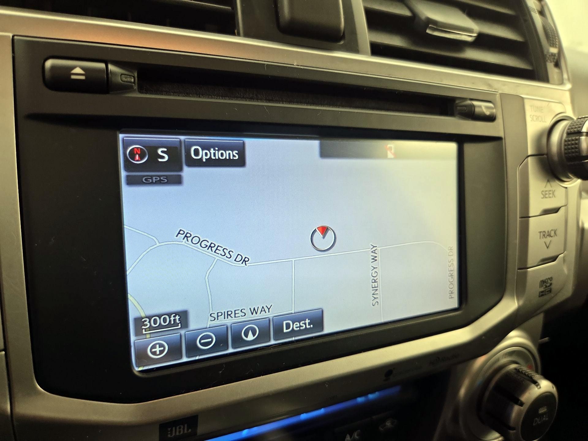 Thumbnail: 2015 Toyota 4Runner - 14