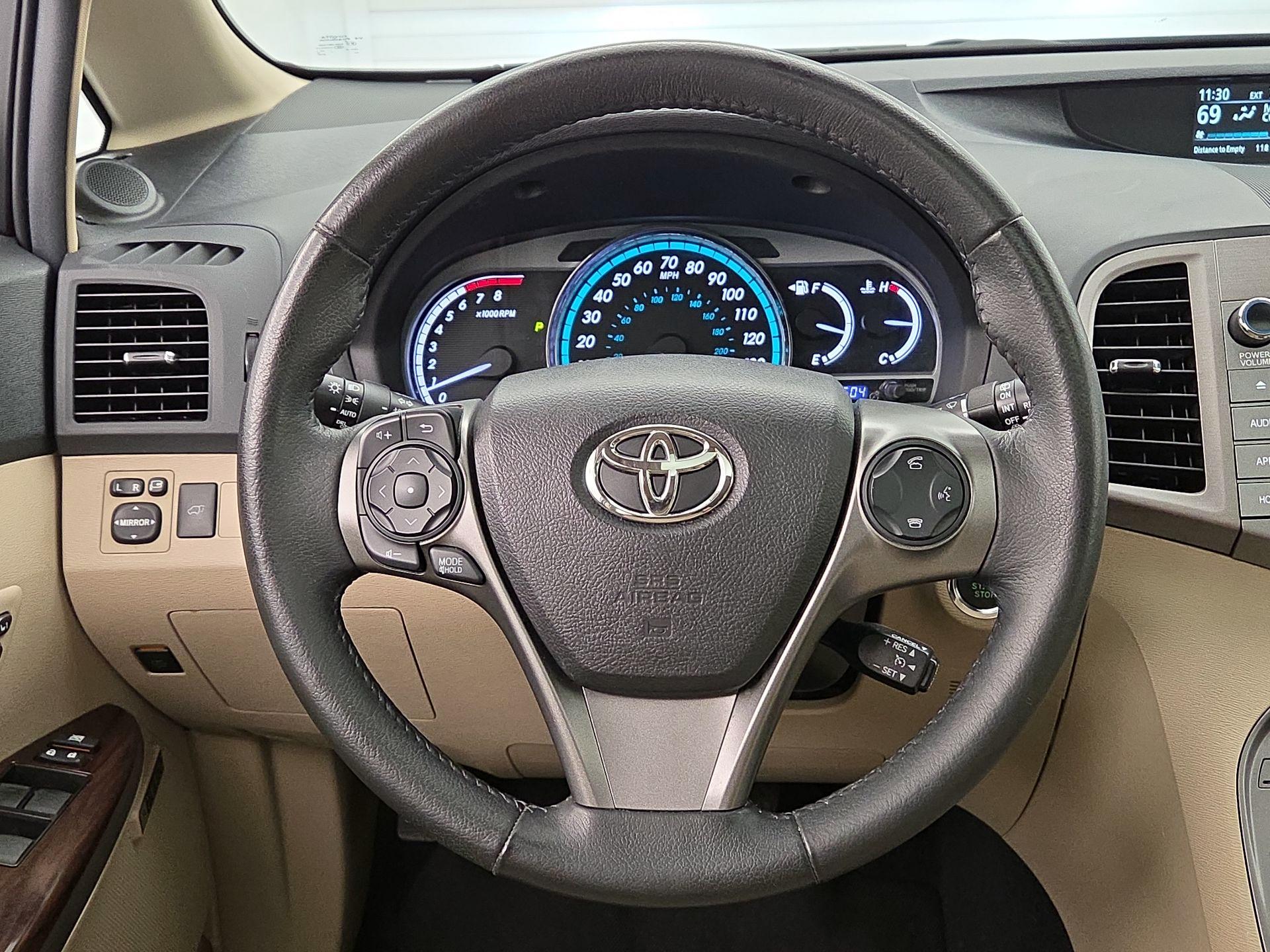 Thumbnail: 2015 Toyota Venza - 10