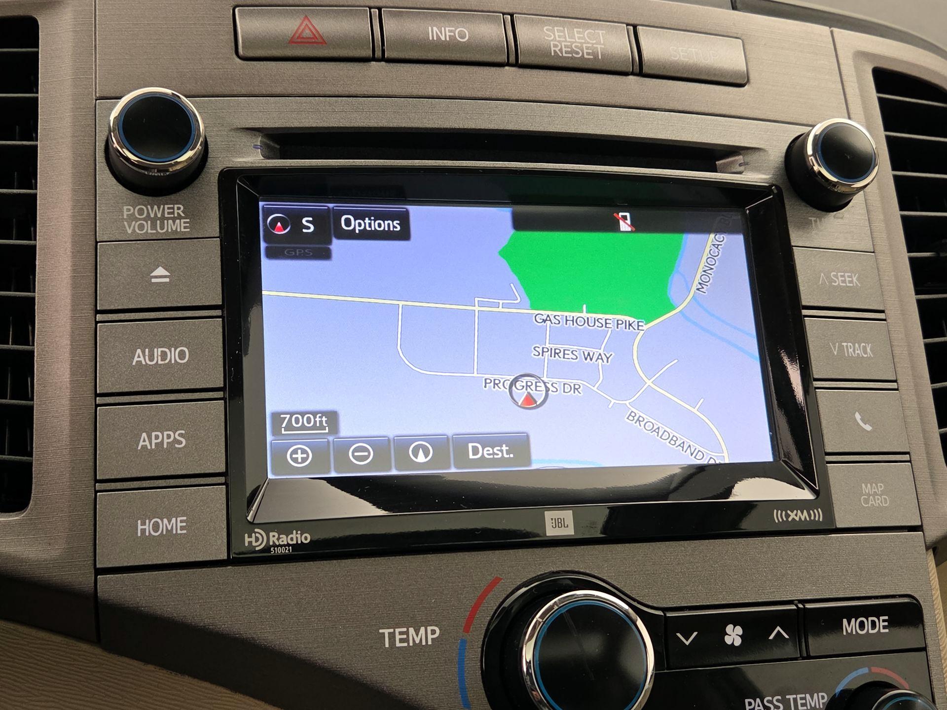 Thumbnail: 2015 Toyota Venza - 14