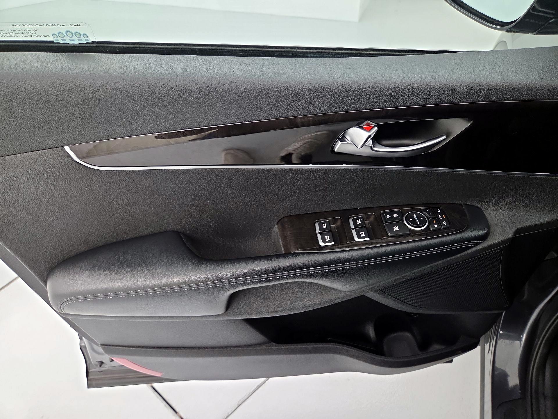 Thumbnail: 2018 Kia Sorento - 12