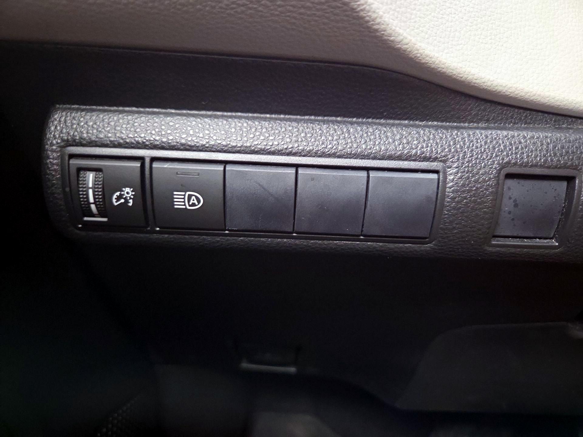 Thumbnail: 2020 Toyota Corolla - 11