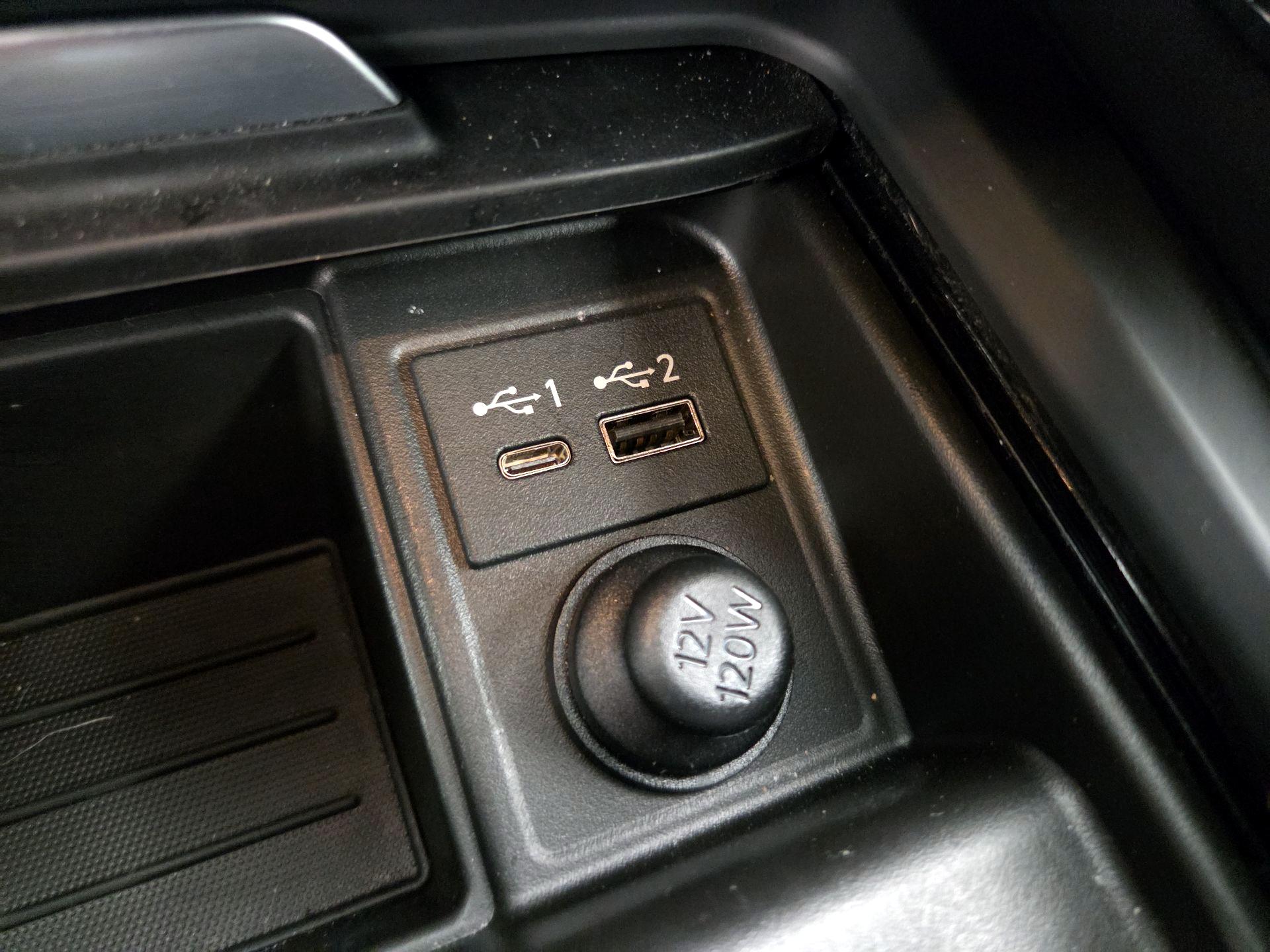 Thumbnail: 2022 INFINITI QX50 - 18