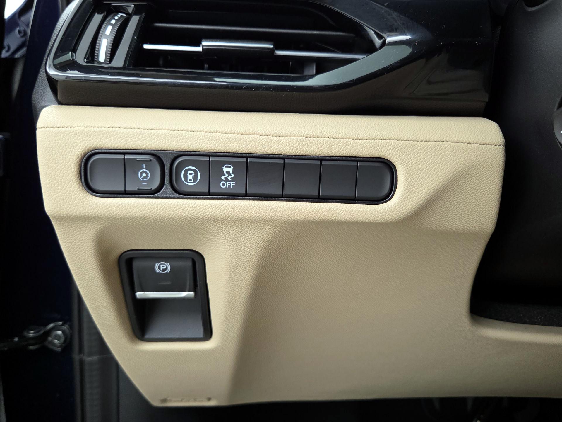 Thumbnail: 2022 Acura MDX - 13