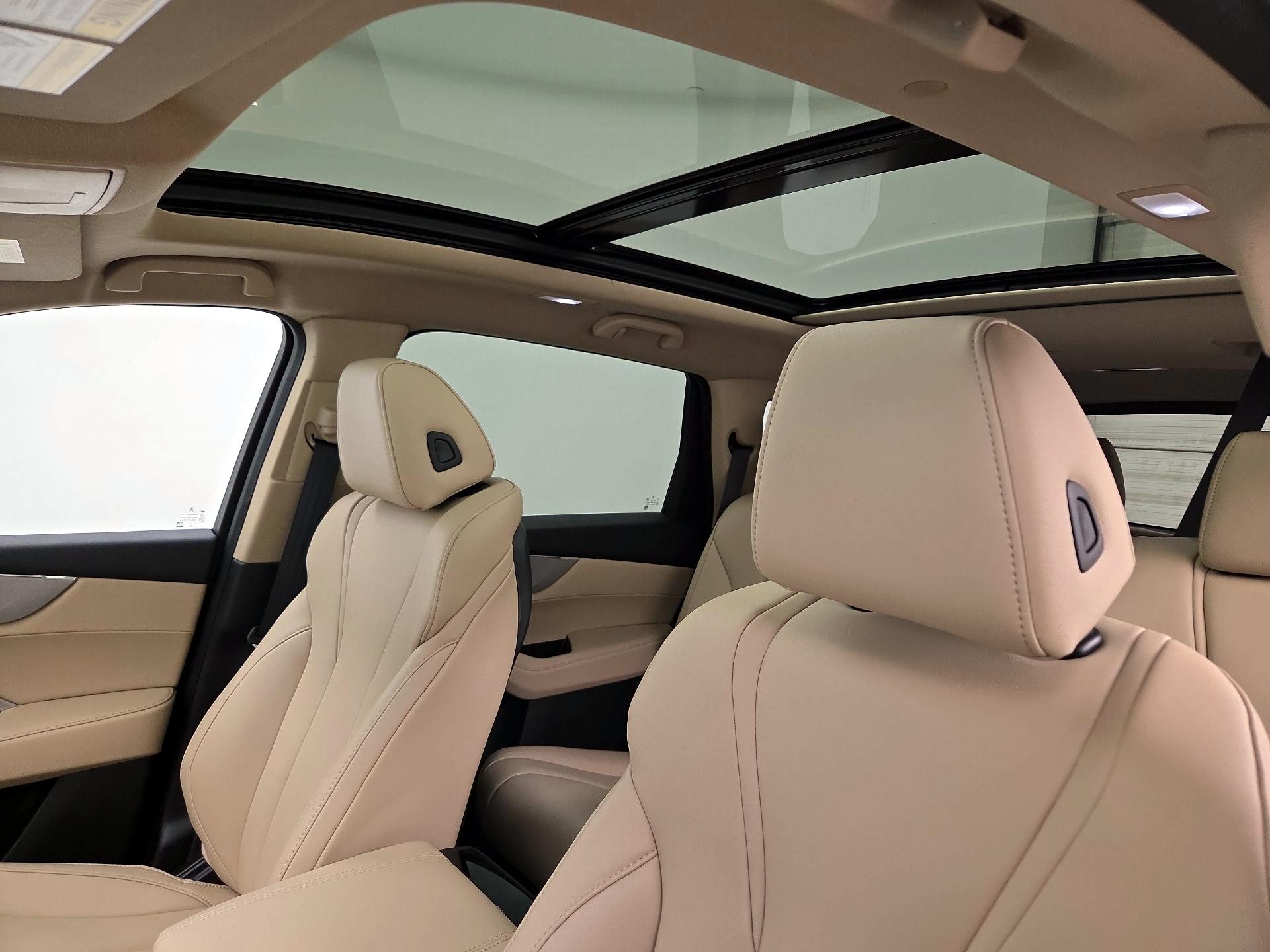 Thumbnail: 2022 Acura MDX - 19