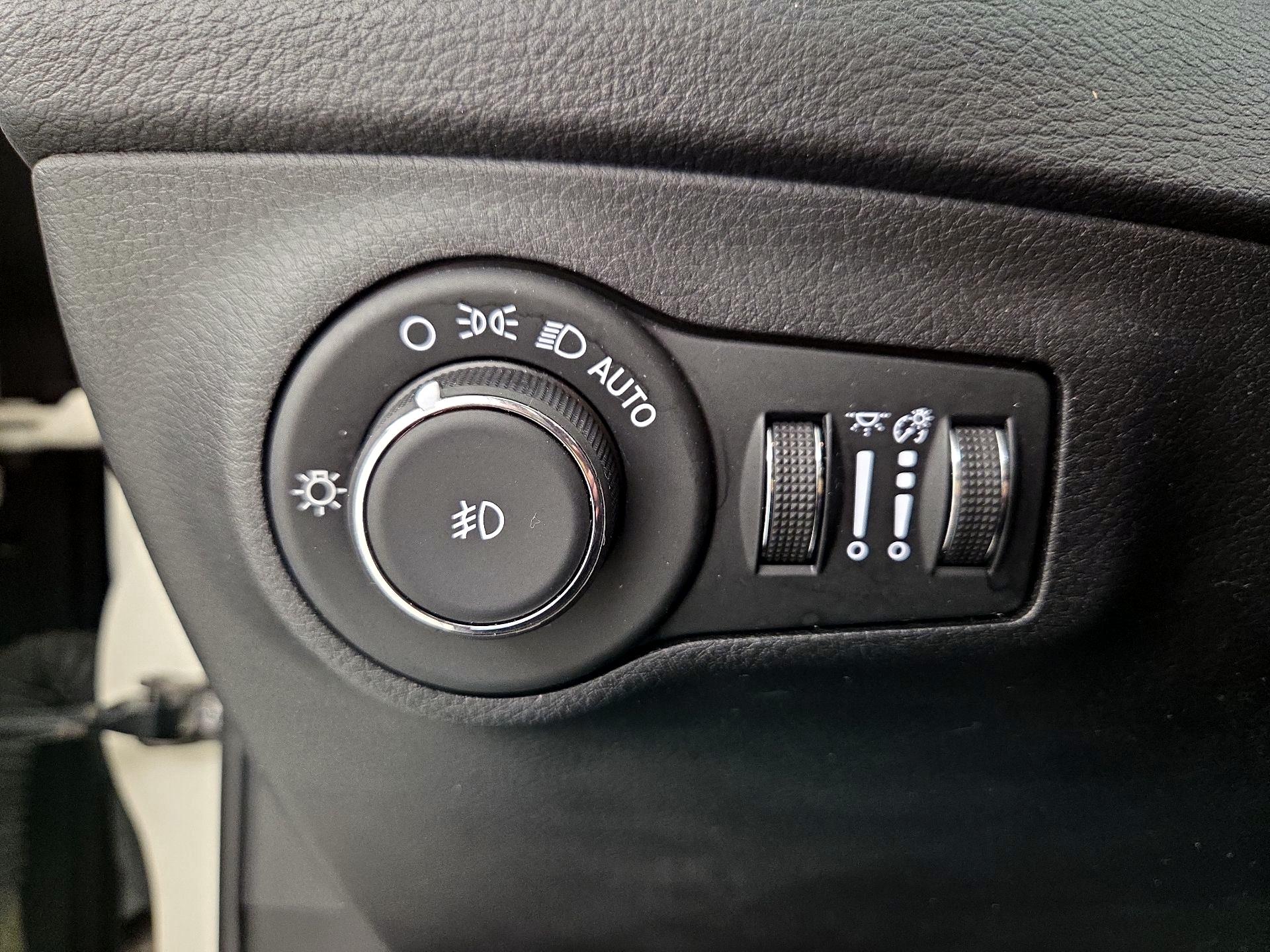 Thumbnail: 2019 Jeep Compass - 13