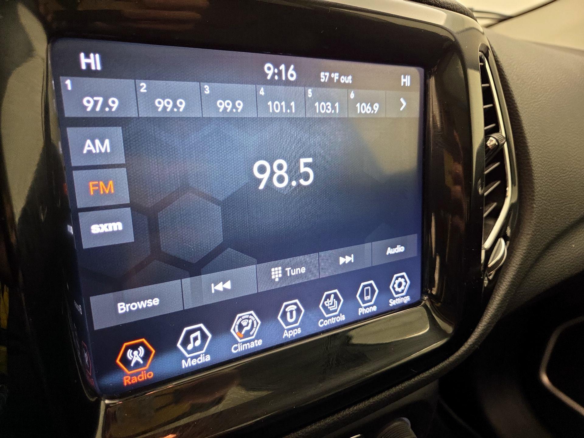 Thumbnail: 2019 Jeep Compass - 15