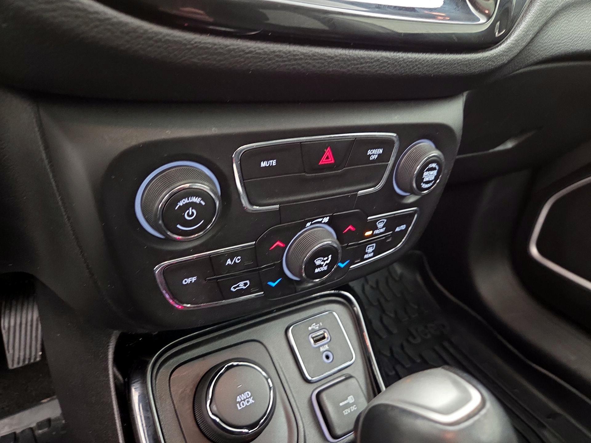 Thumbnail: 2019 Jeep Compass - 16