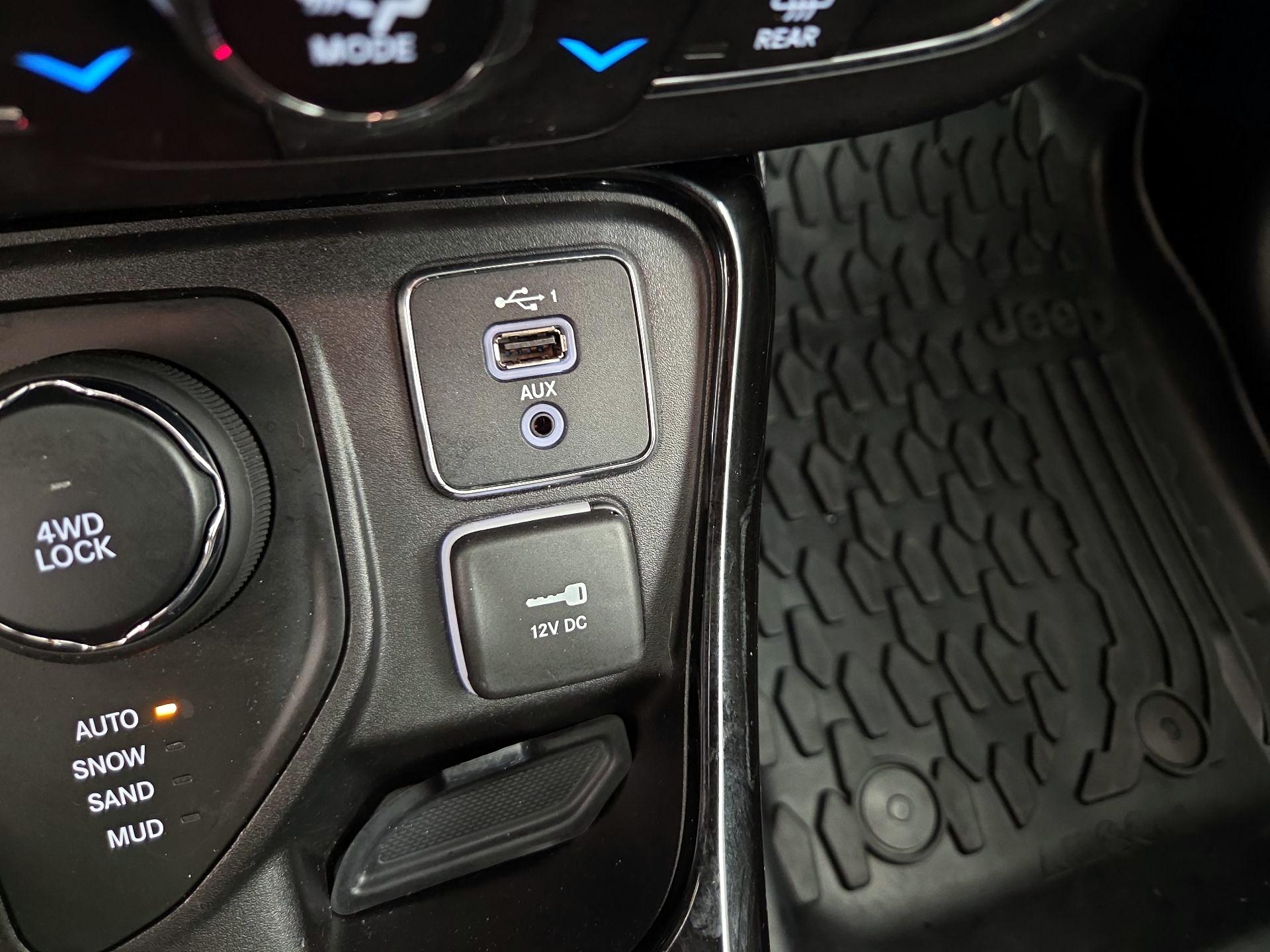 Thumbnail: 2019 Jeep Compass - 18