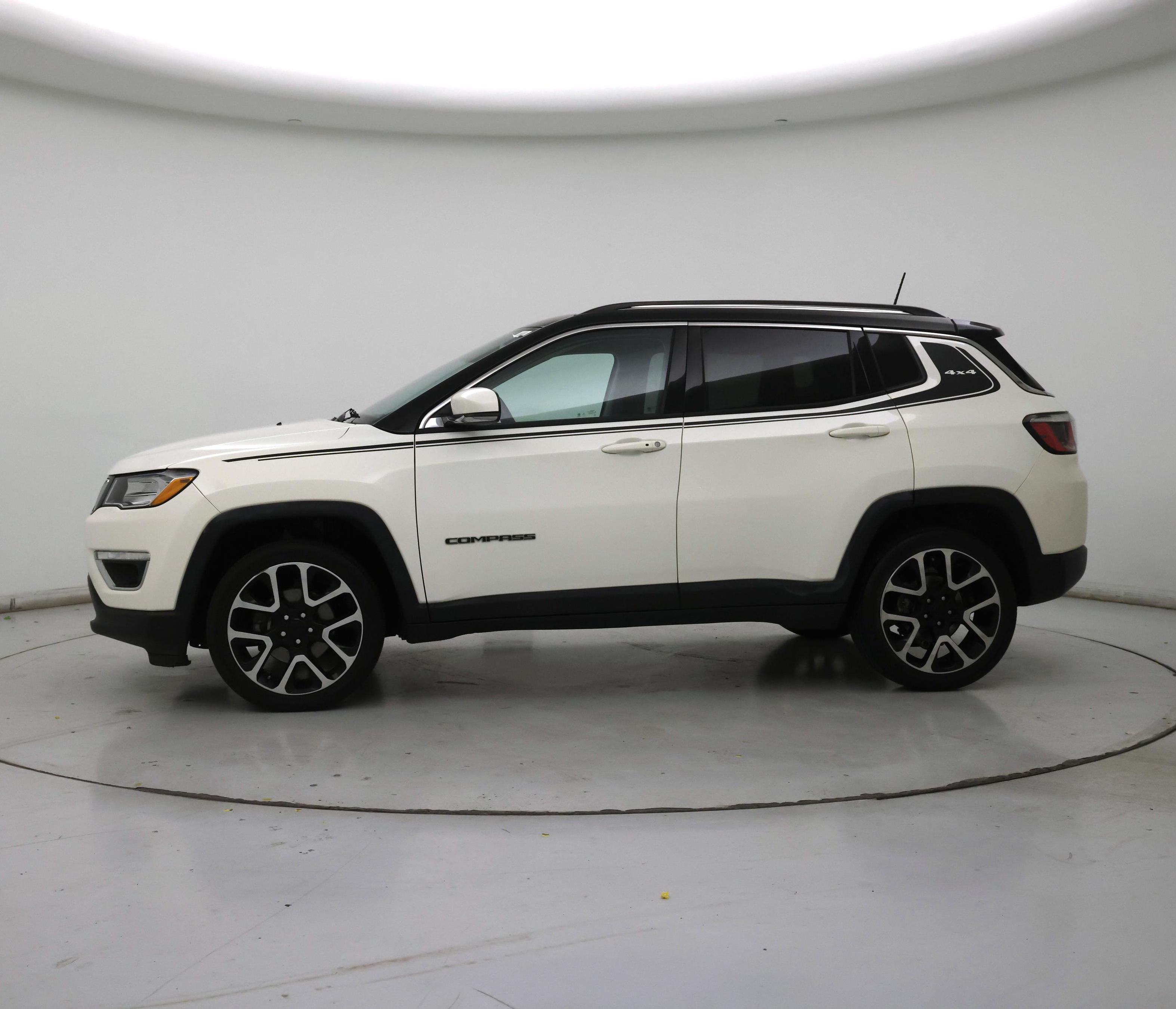 Thumbnail: 2019 Jeep Compass - 3