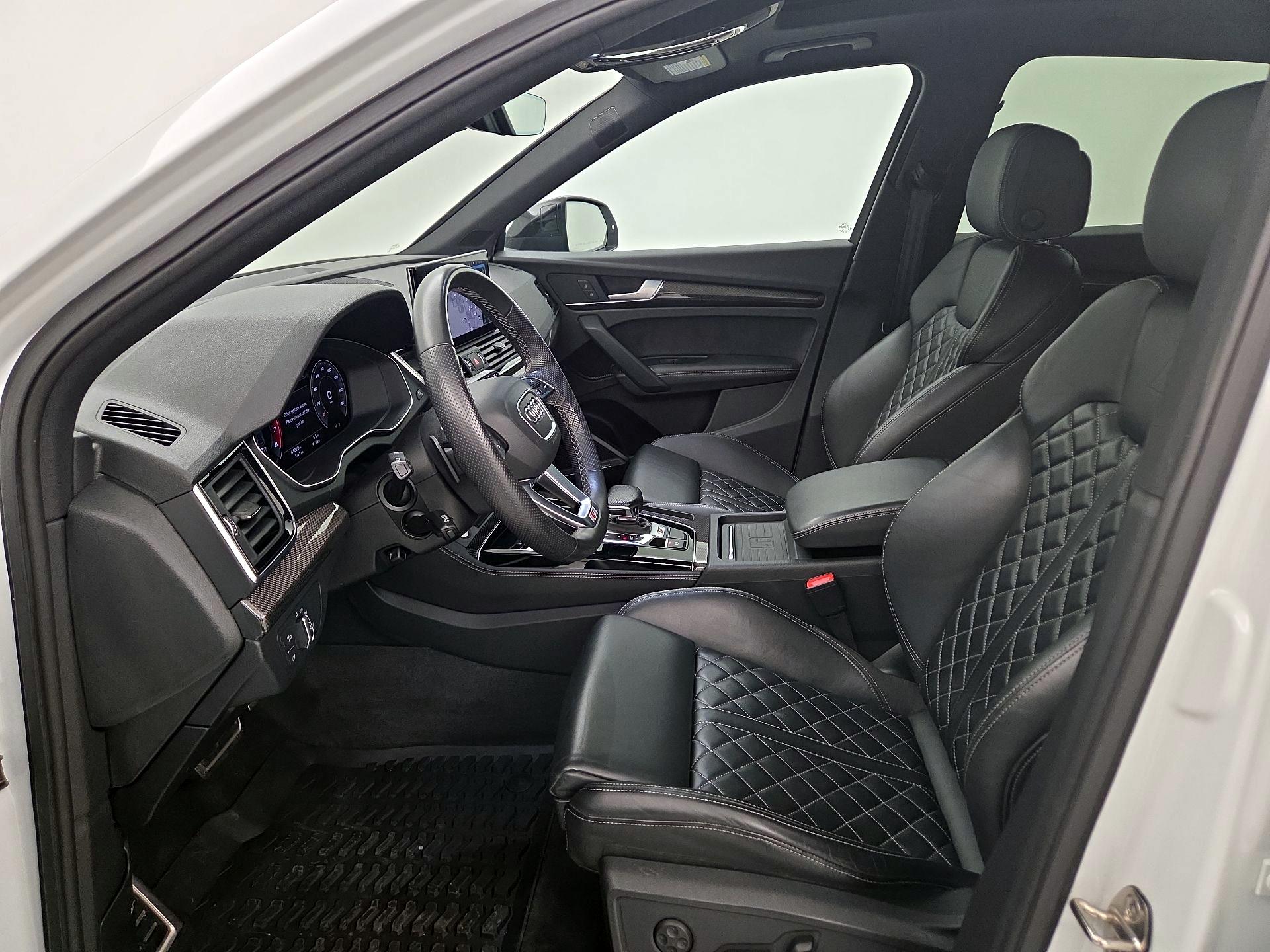 Thumbnail: 2021 Audi SQ5 - 11