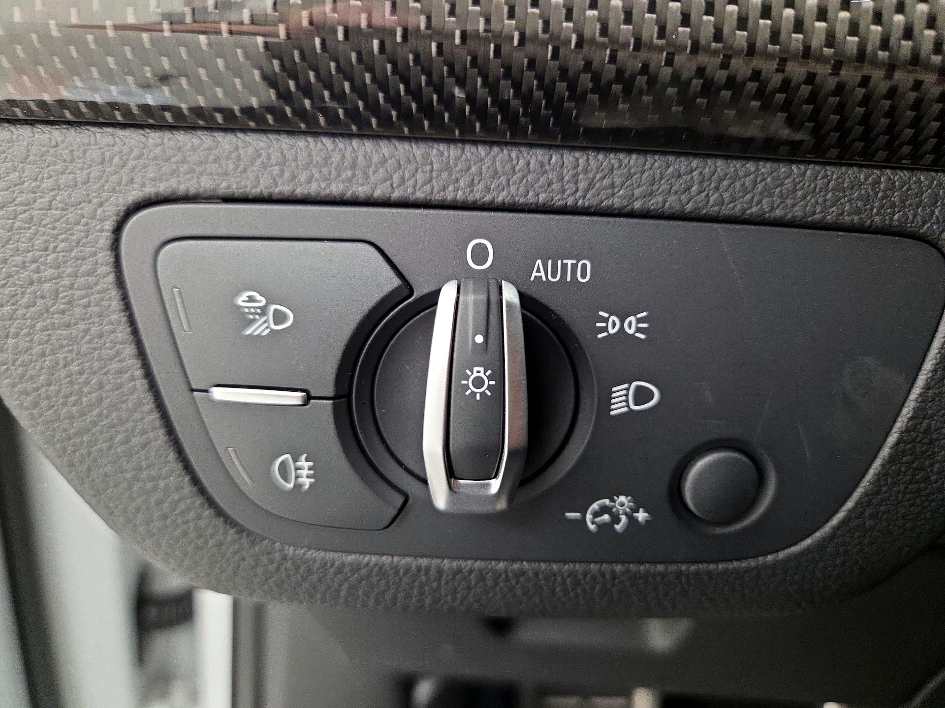 Thumbnail: 2021 Audi SQ5 - 13