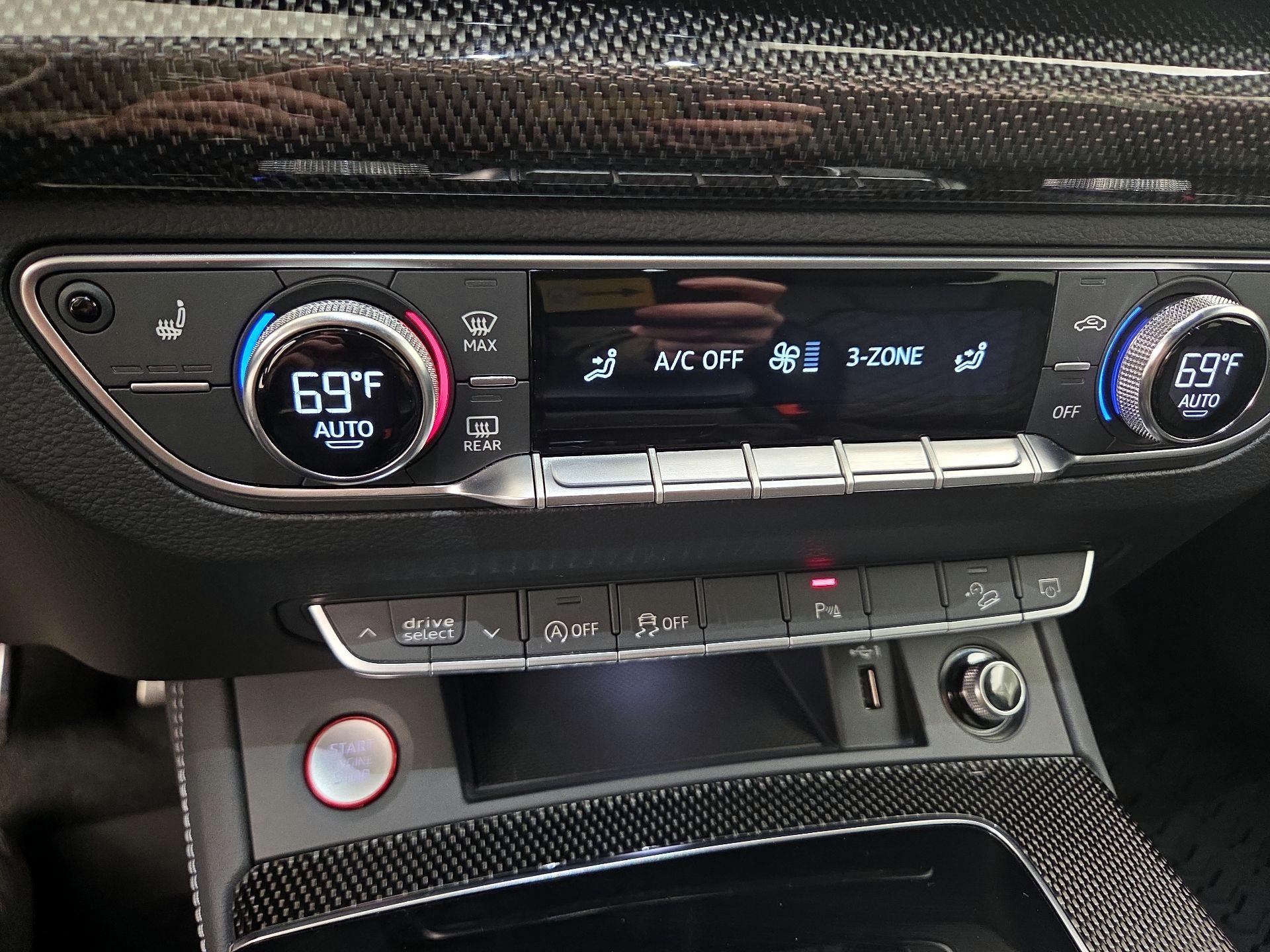 Thumbnail: 2021 Audi SQ5 - 17