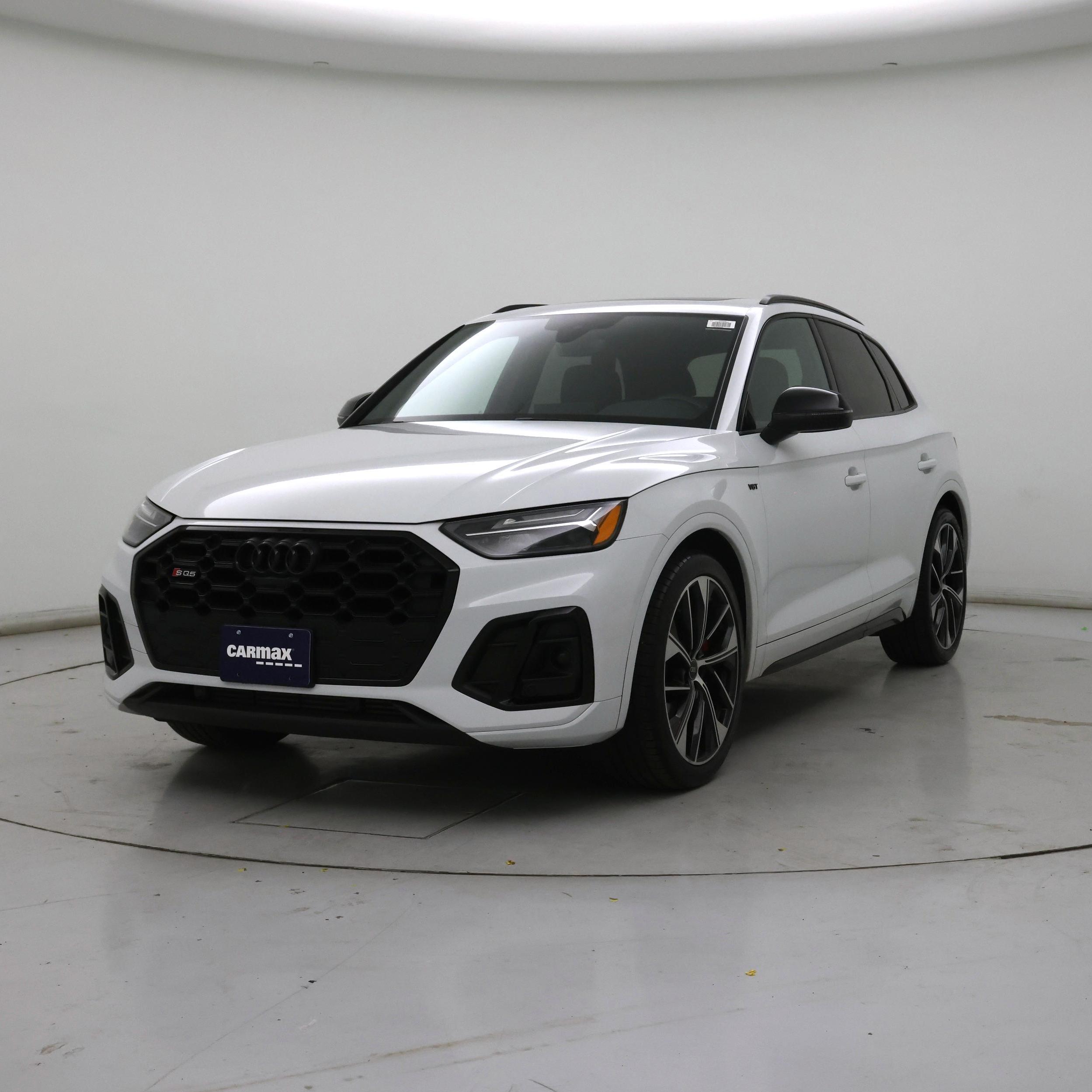 Thumbnail: 2021 Audi SQ5 - 4