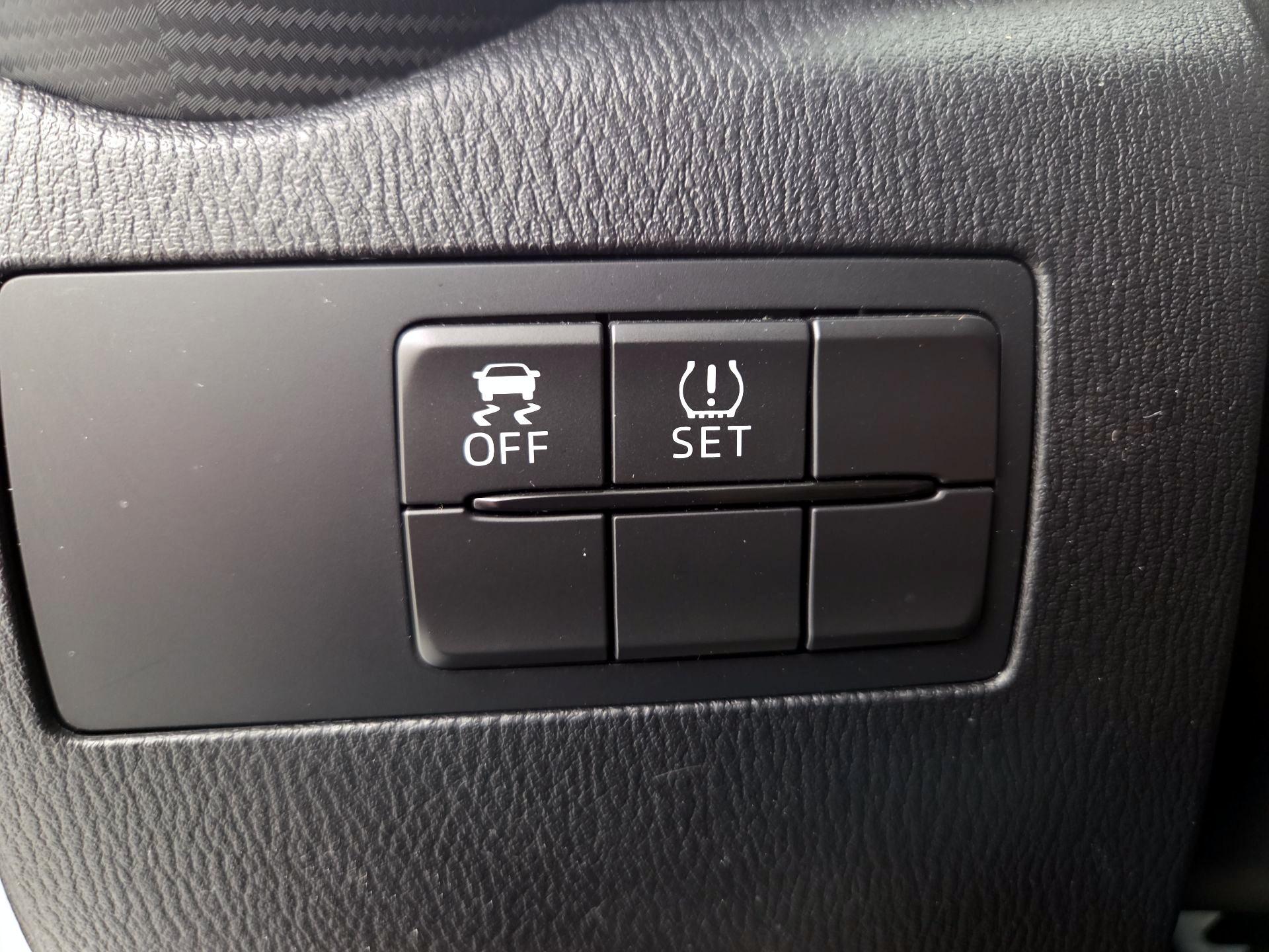 Thumbnail: 2020 Toyota Yaris - 13