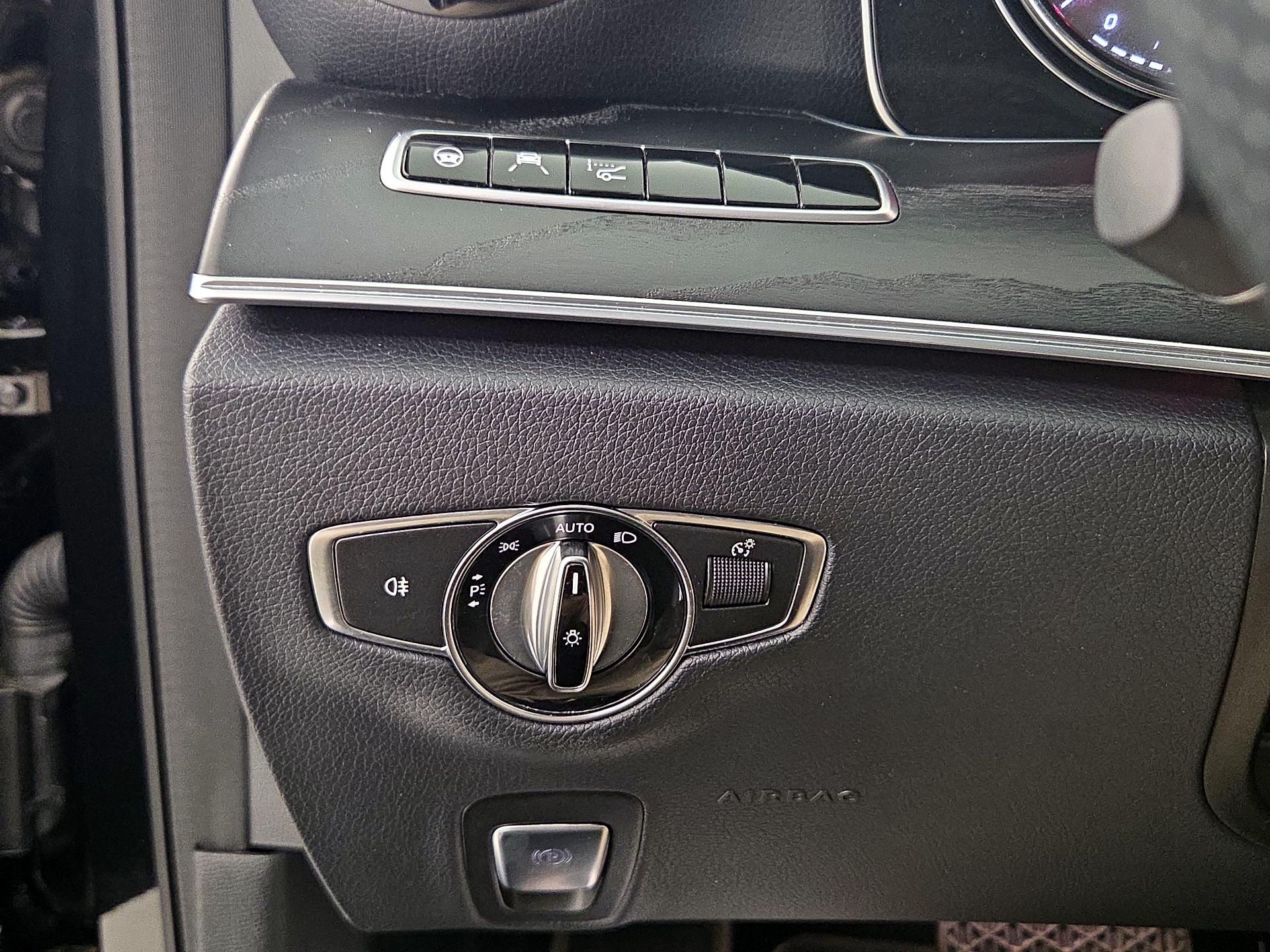 Thumbnail: 2018 Mercedes-Benz E-Class - 13