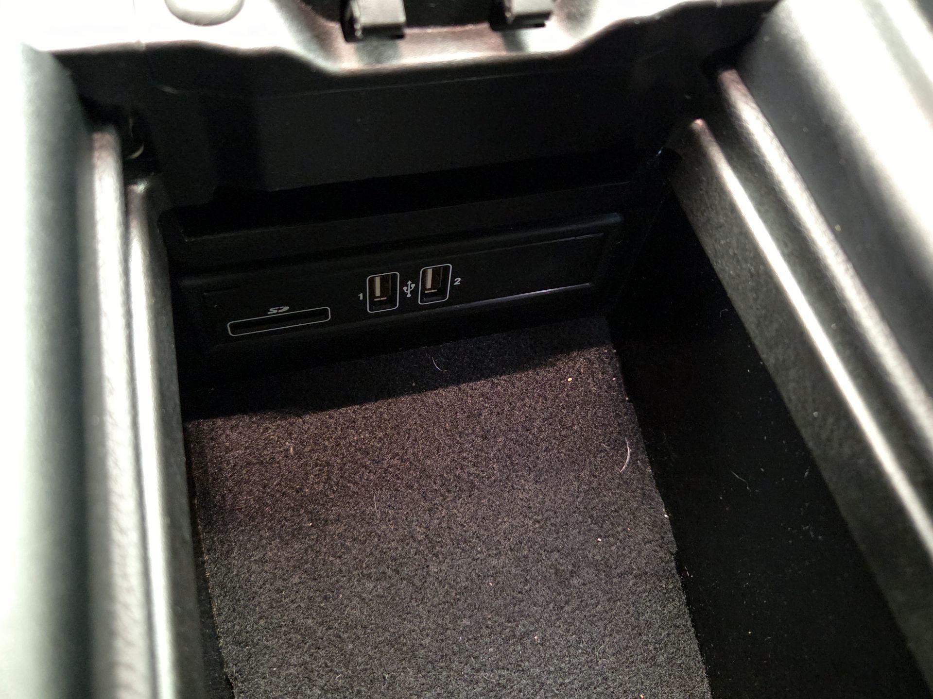 Thumbnail: 2018 Mercedes-Benz E-Class - 19