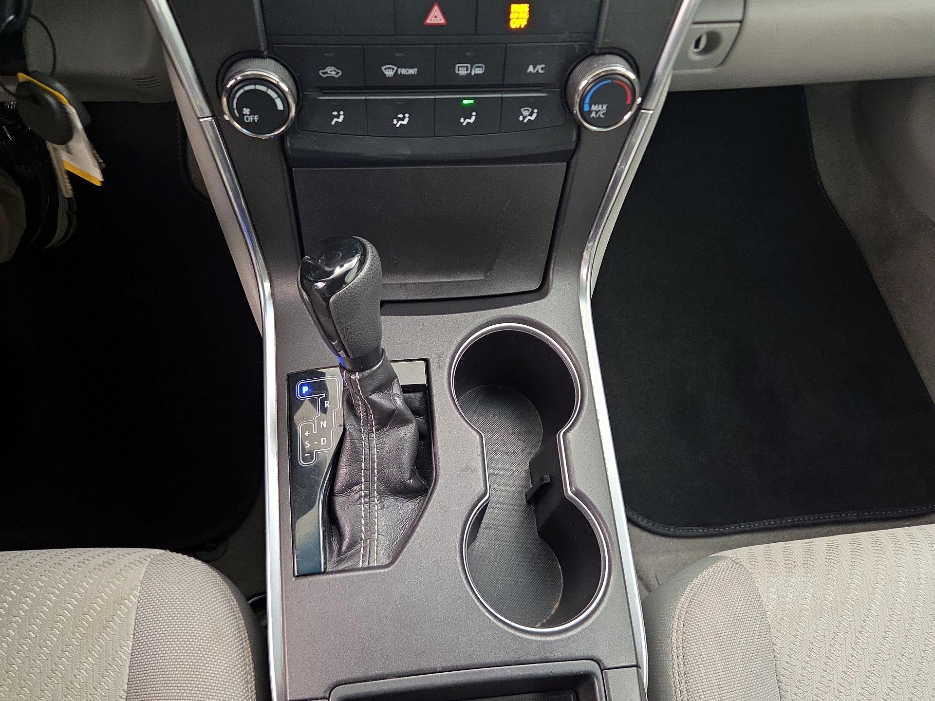 Thumbnail: 2016 Toyota Camry - 17