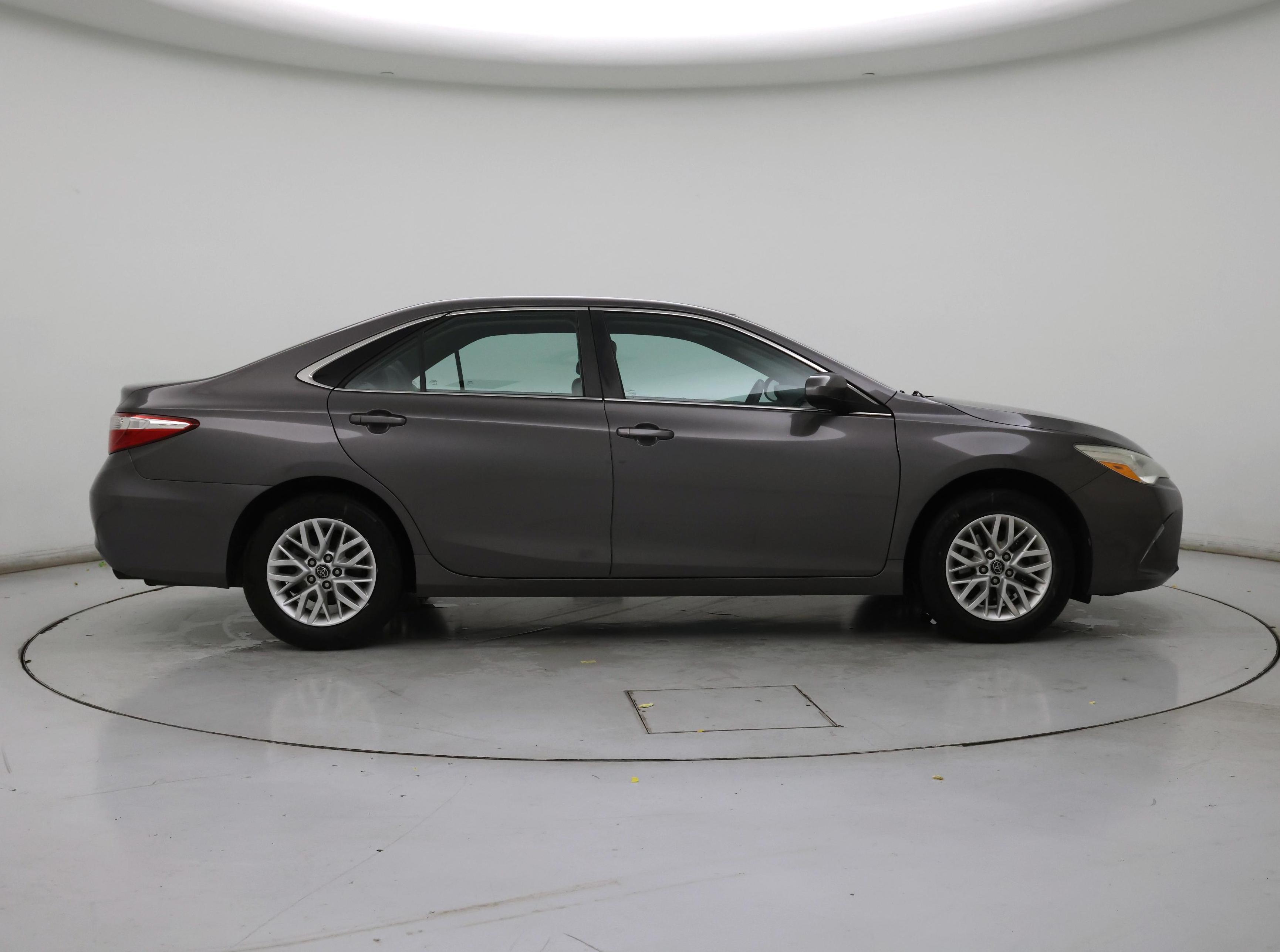Thumbnail: 2016 Toyota Camry - 7