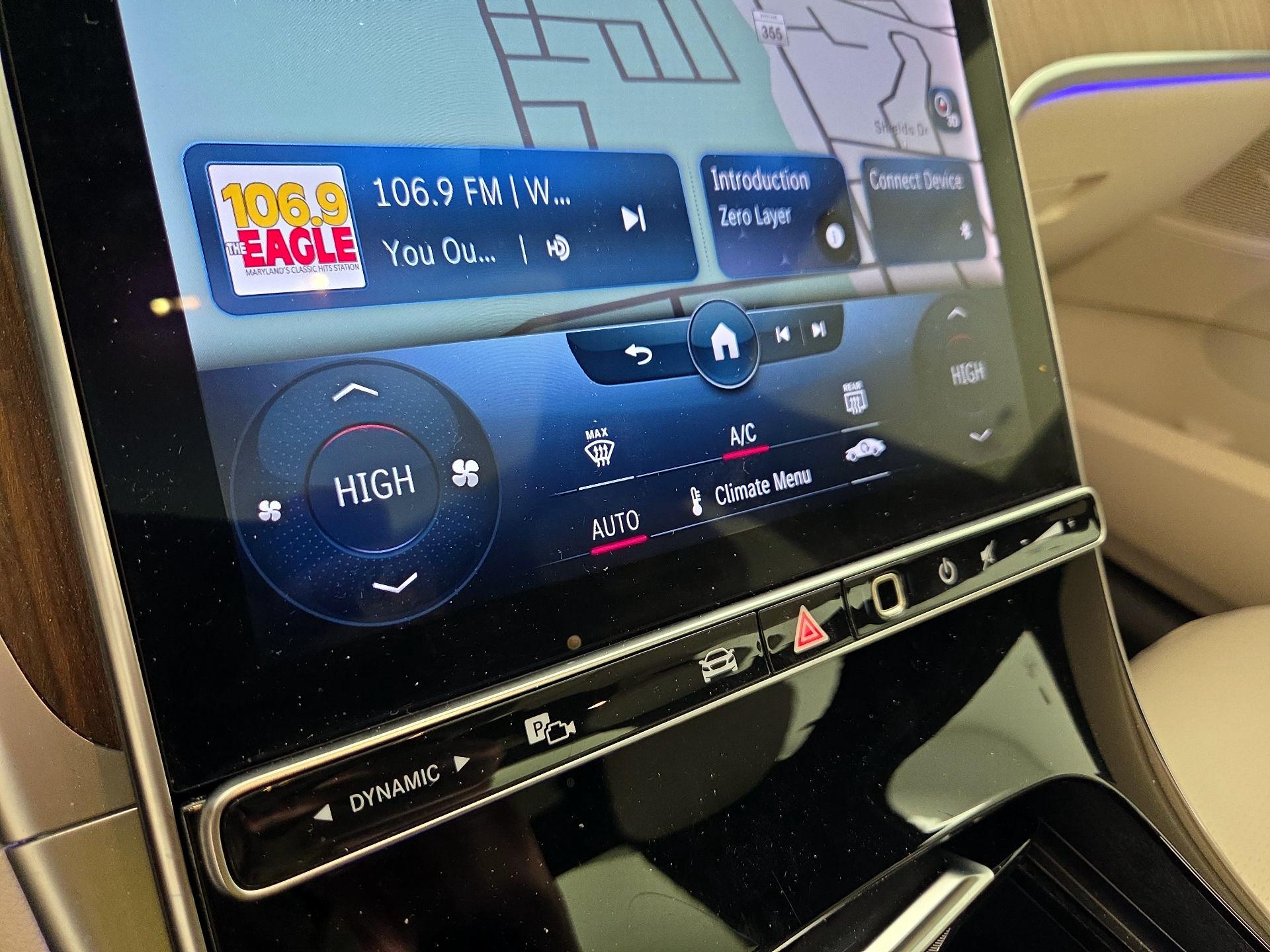 Thumbnail: 2022 Mercedes-Benz C-Class - 17