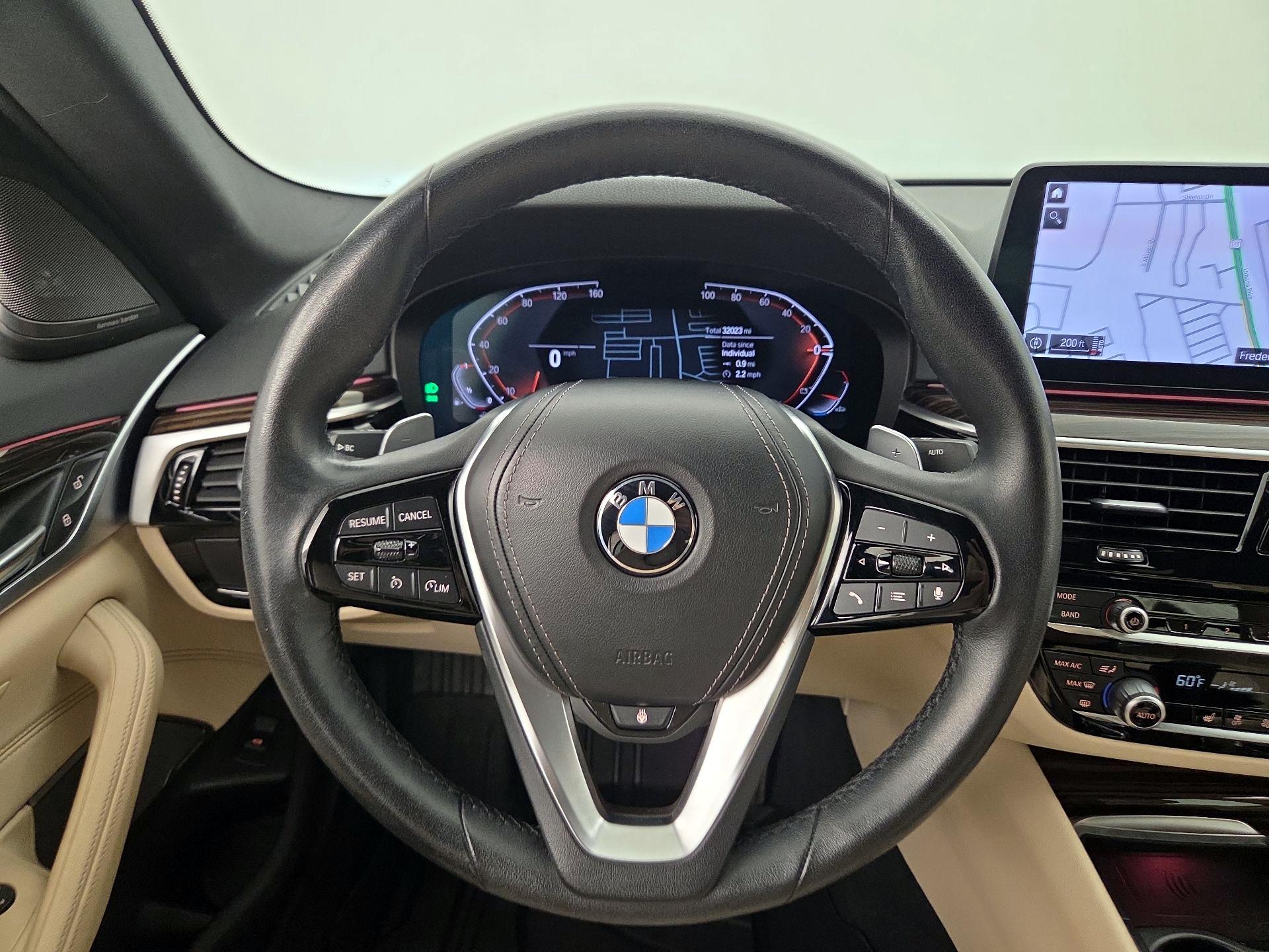 Thumbnail: 2022 BMW 5 Series - 10