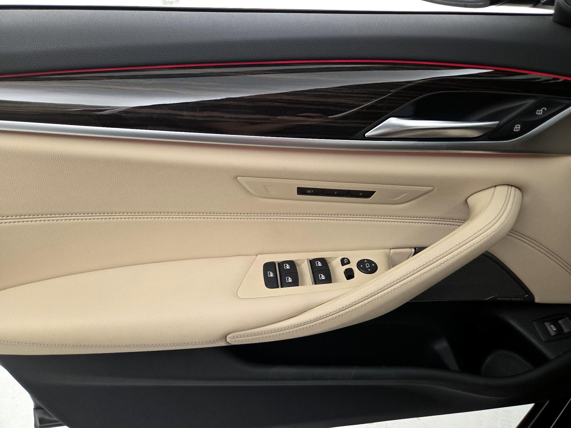 Thumbnail: 2022 BMW 5 Series - 12