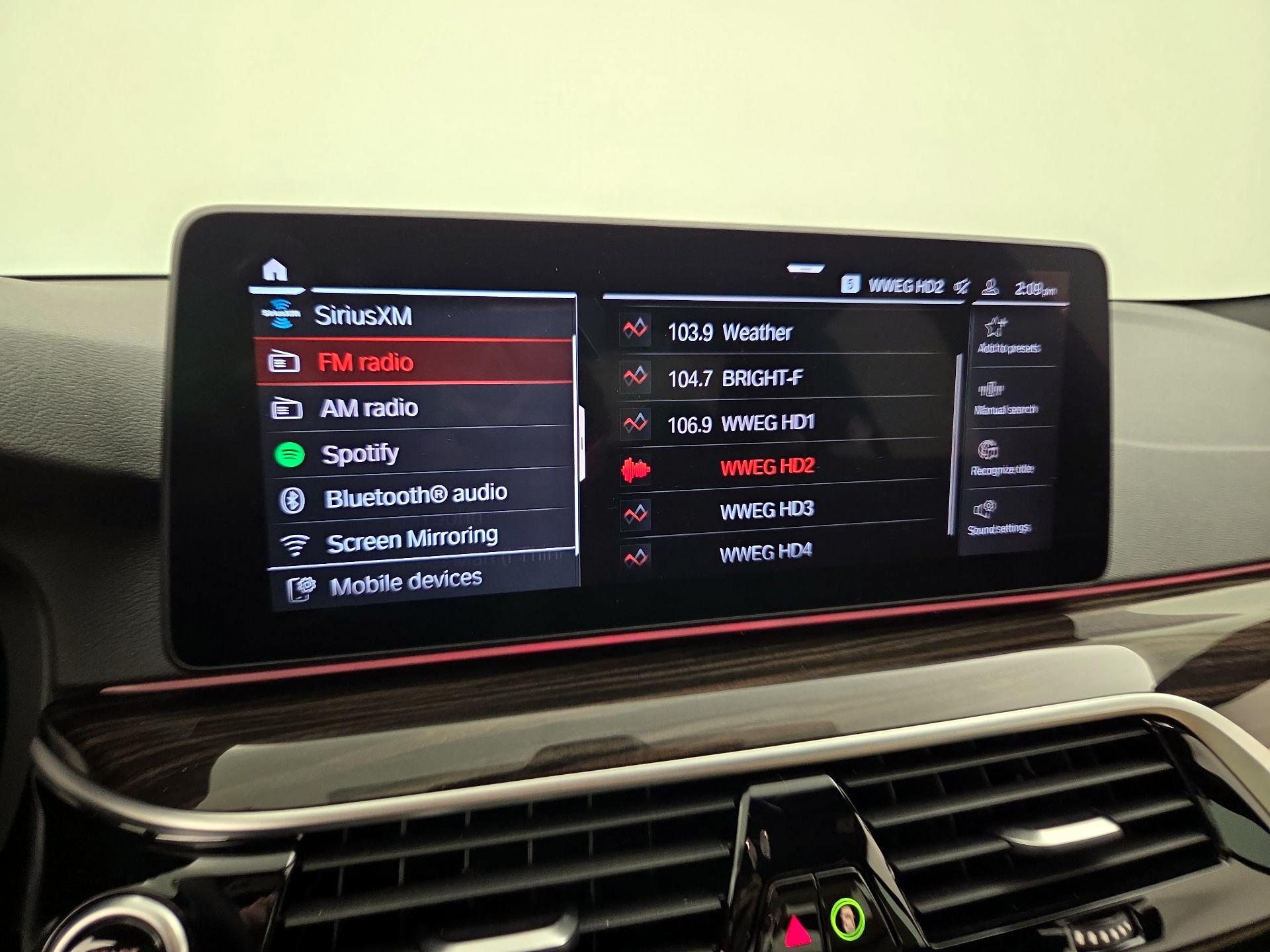 Thumbnail: 2022 BMW 5 Series - 16