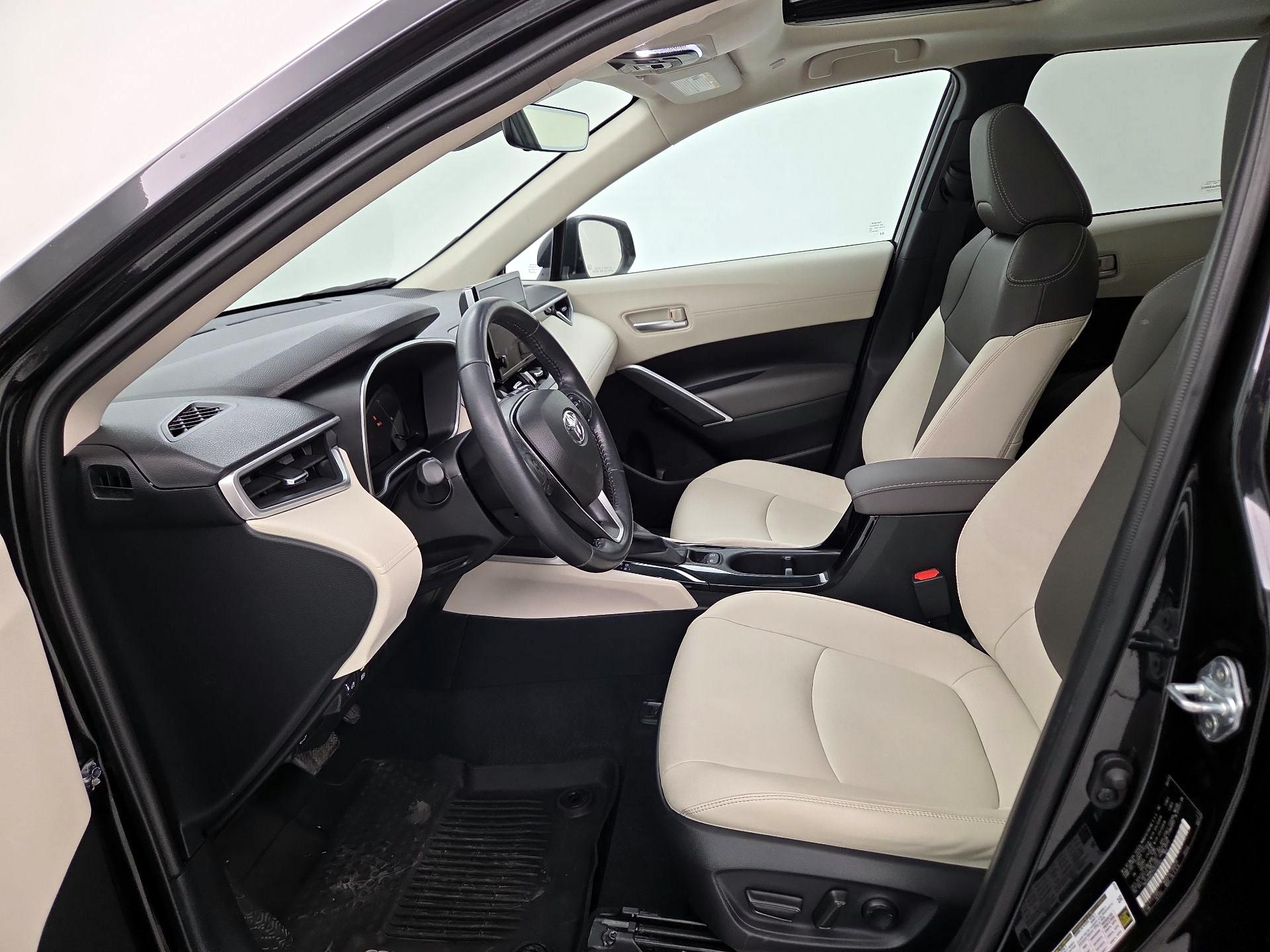 Thumbnail: 2023 Toyota Corolla Cross - 11