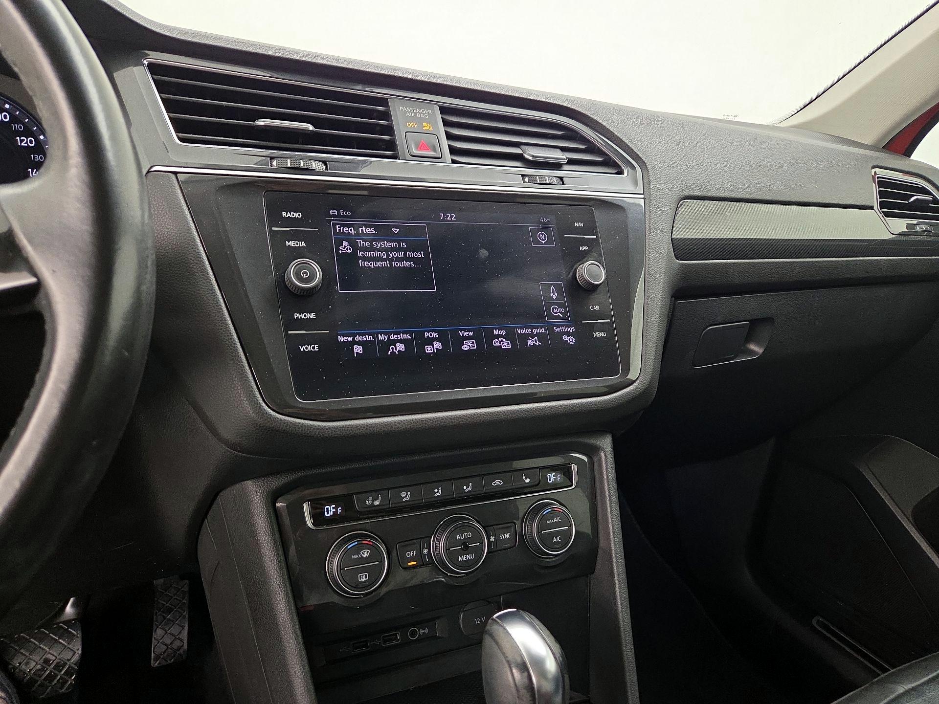 Thumbnail: 2019 Volkswagen Tiguan - 12