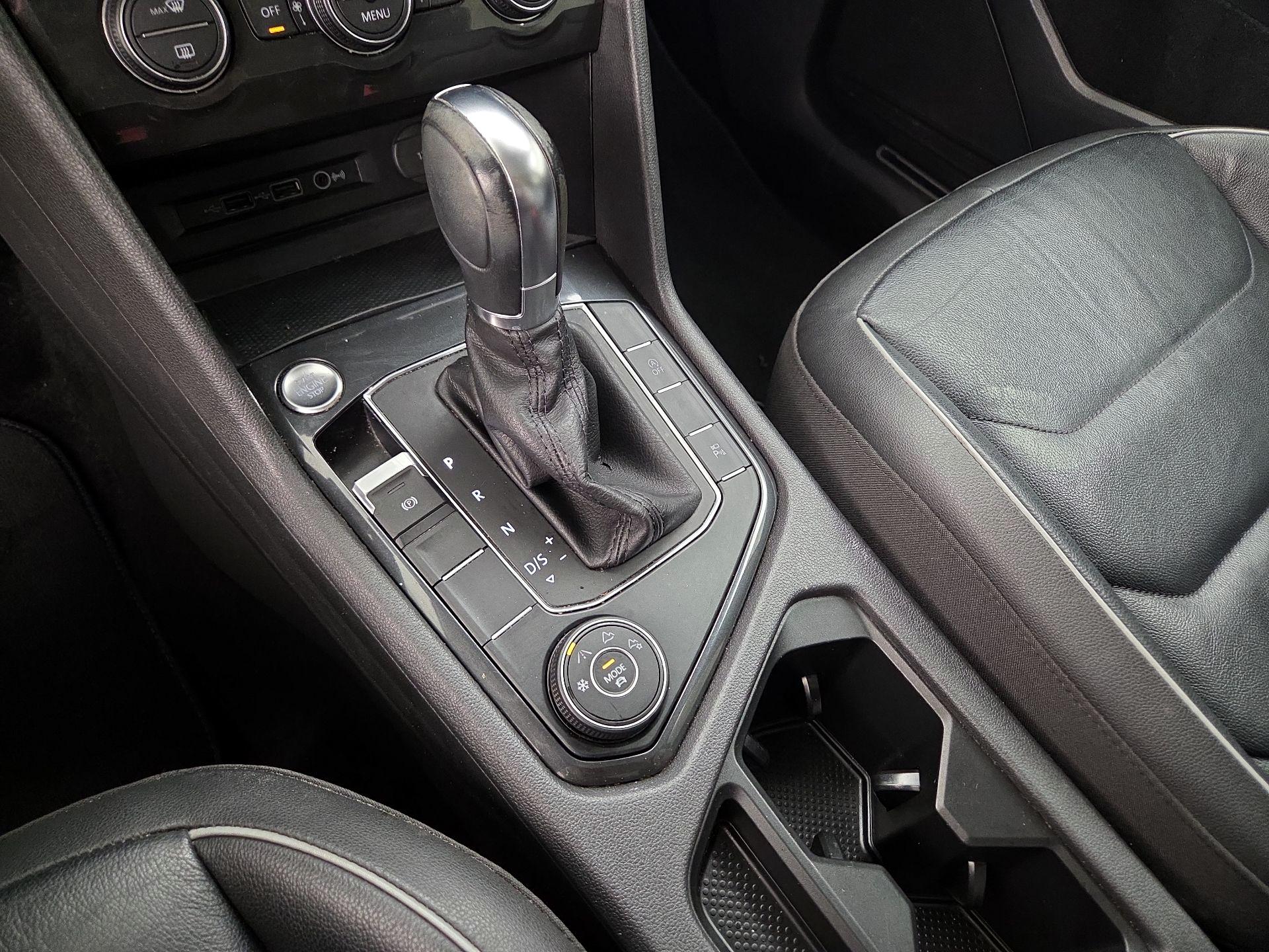 Thumbnail: 2019 Volkswagen Tiguan - 16