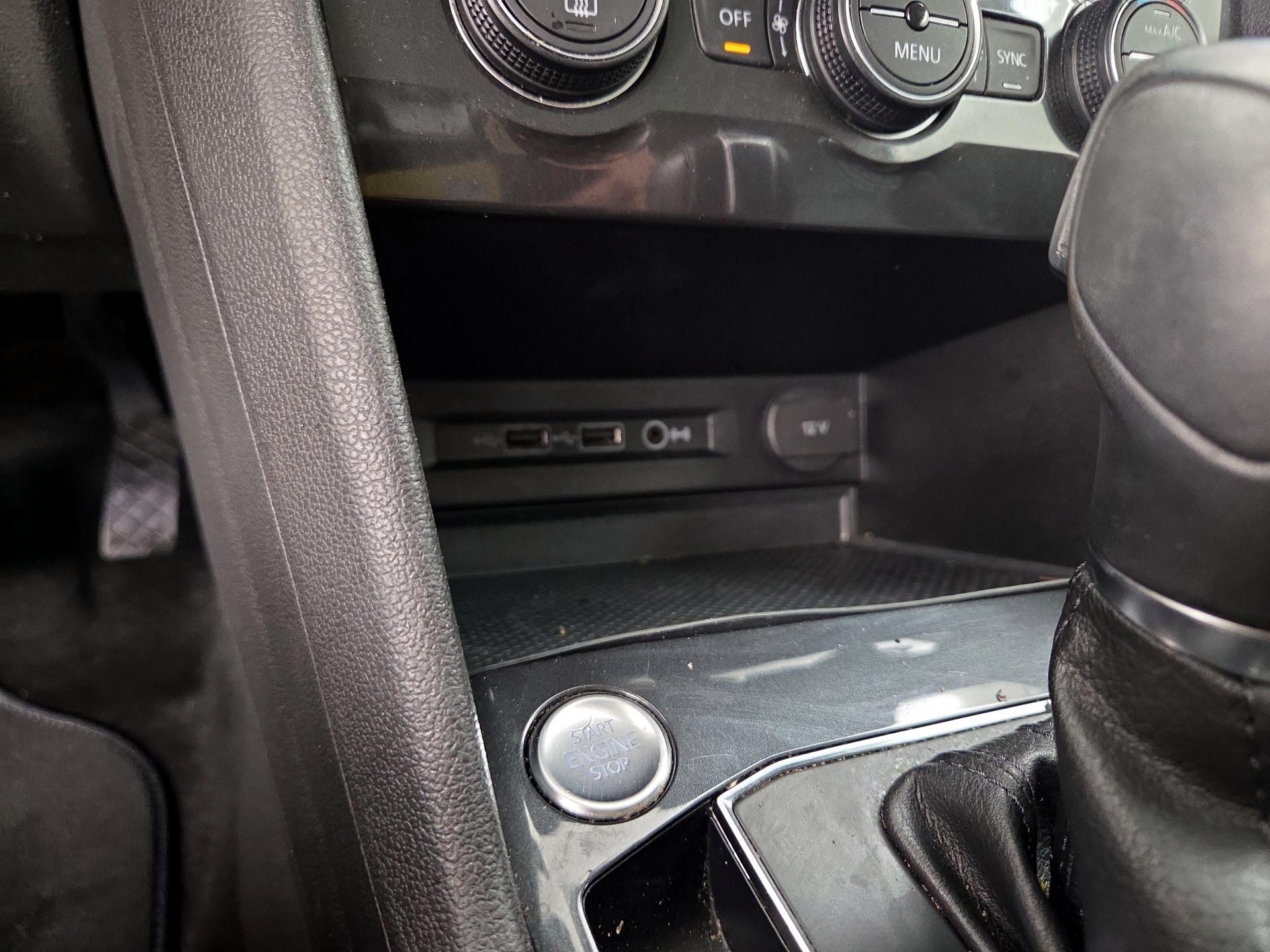 Thumbnail: 2019 Volkswagen Tiguan - 17