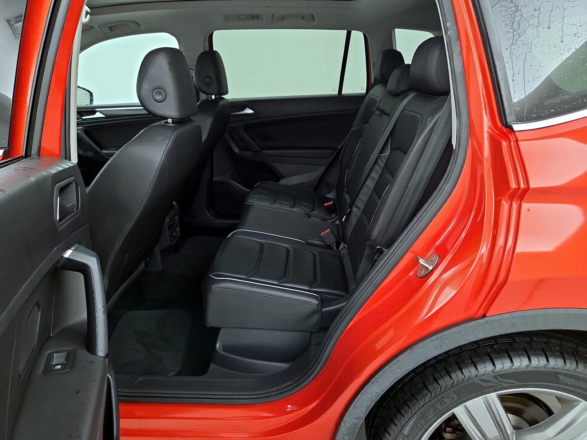 Thumbnail: 2019 Volkswagen Tiguan - 19