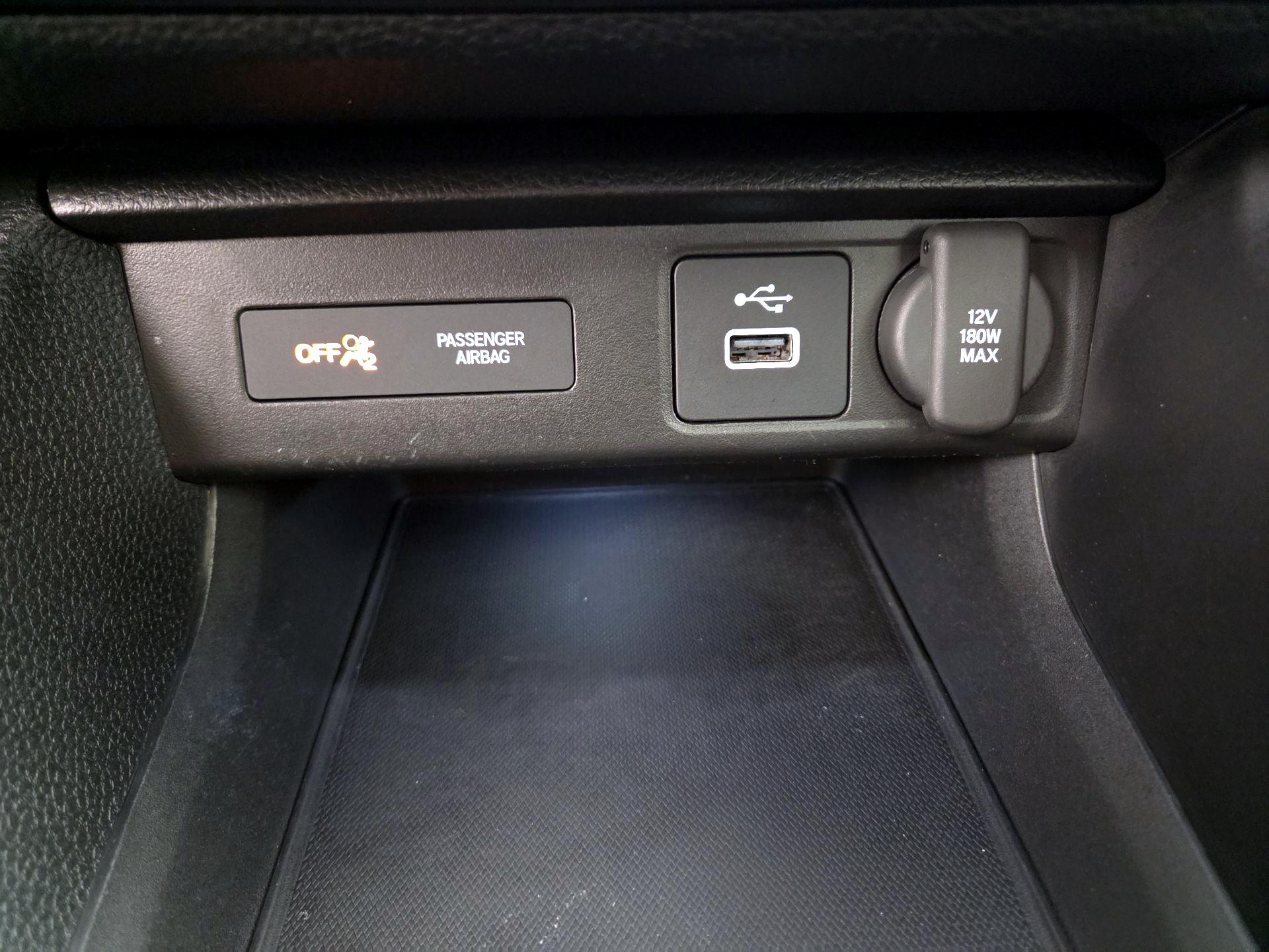 Thumbnail: 2023 Acura Integra - 18