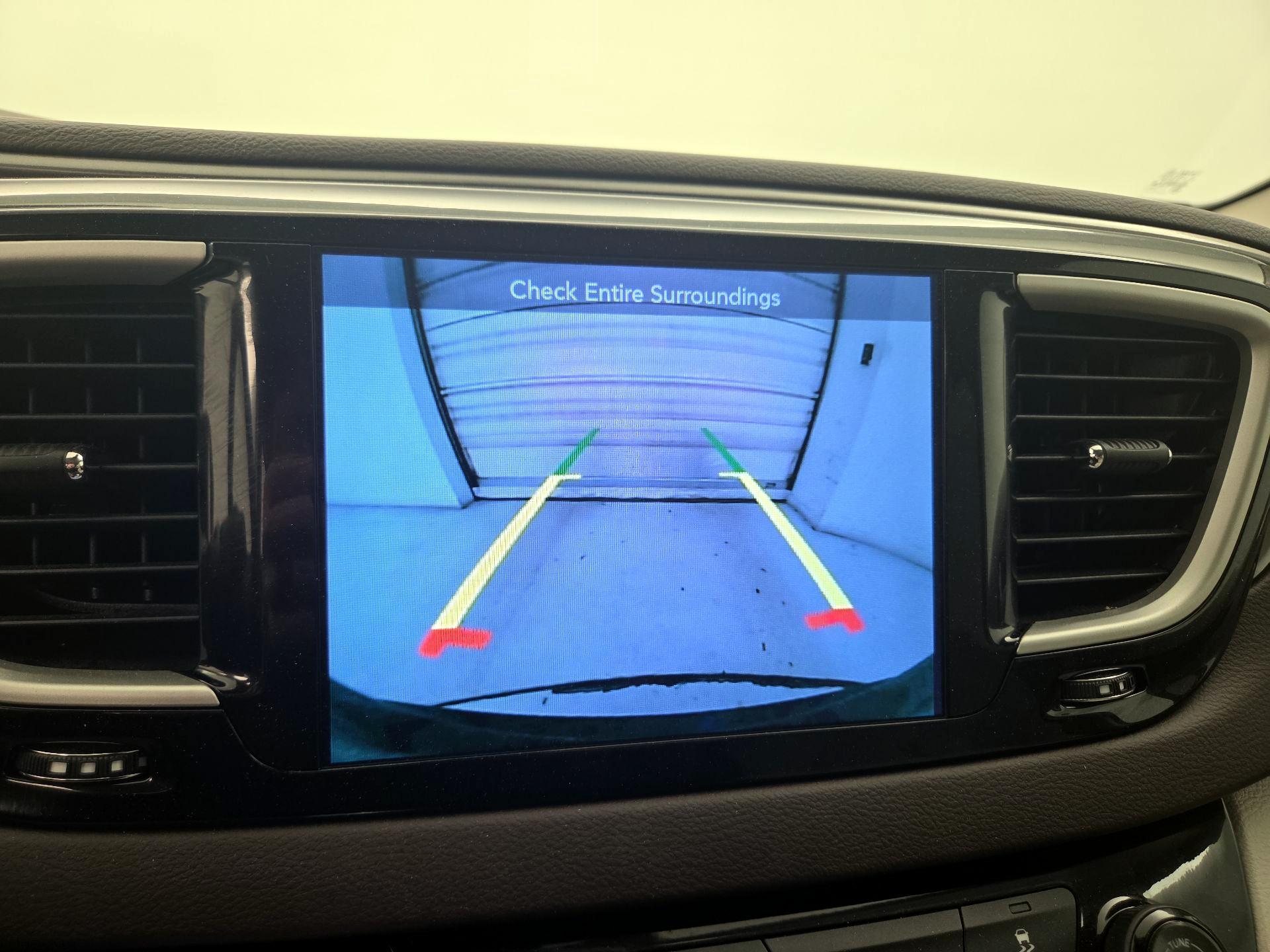 Thumbnail: 2017 Chrysler Pacifica - 14