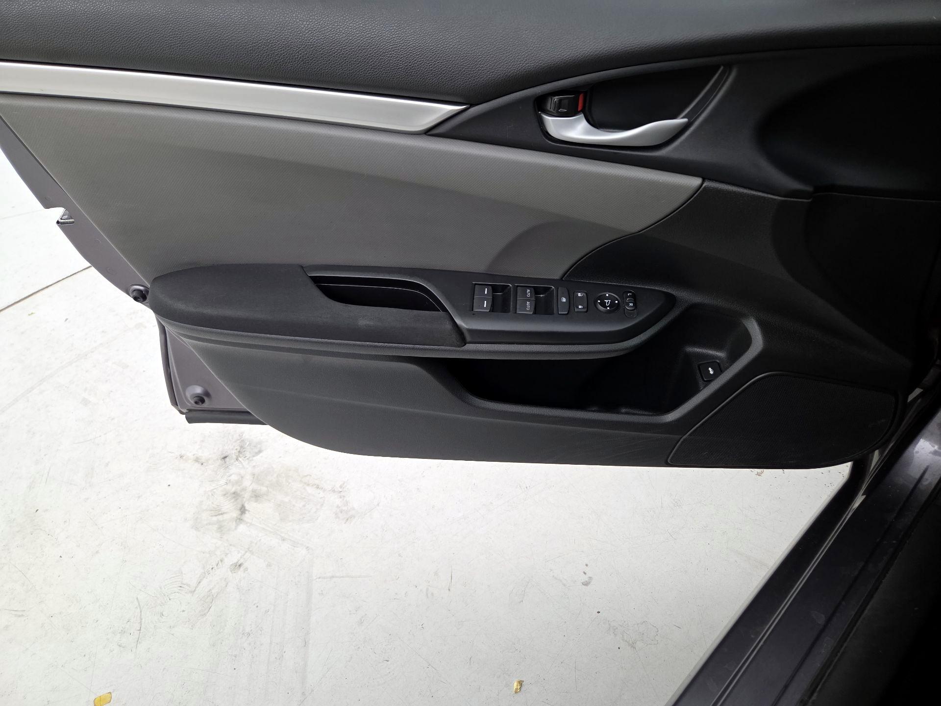 Thumbnail: 2018 Honda Civic - 12