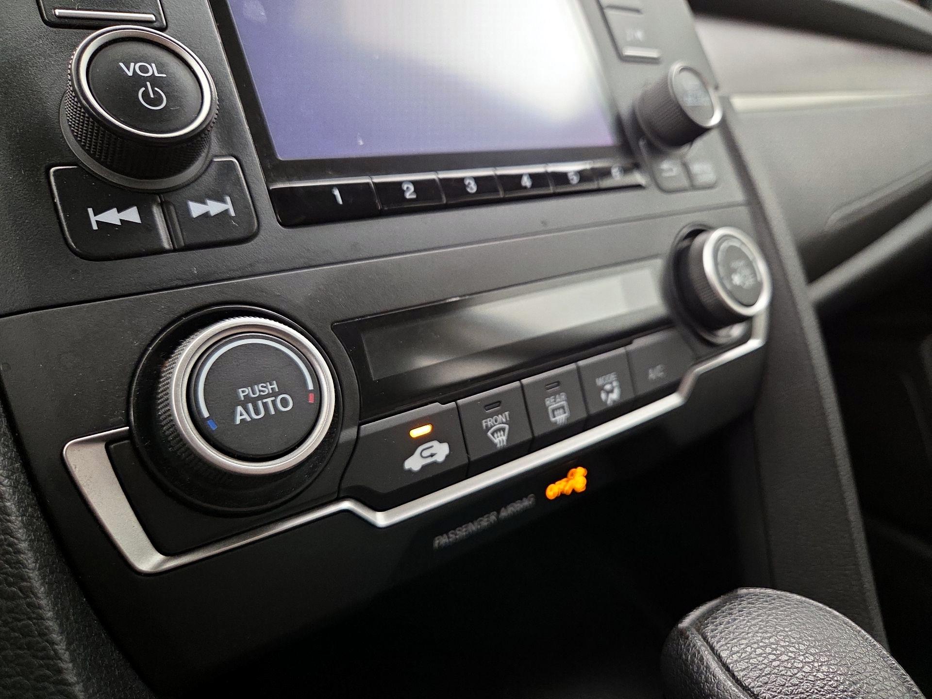 Thumbnail: 2018 Honda Civic - 16