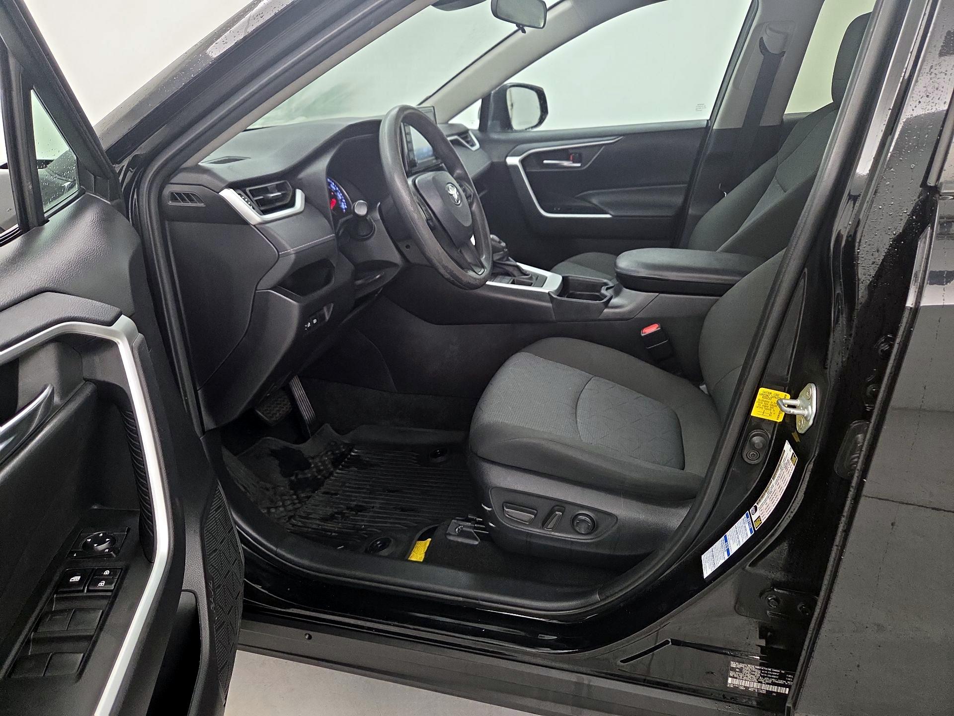 Thumbnail: 2021 Toyota RAV4 - 11