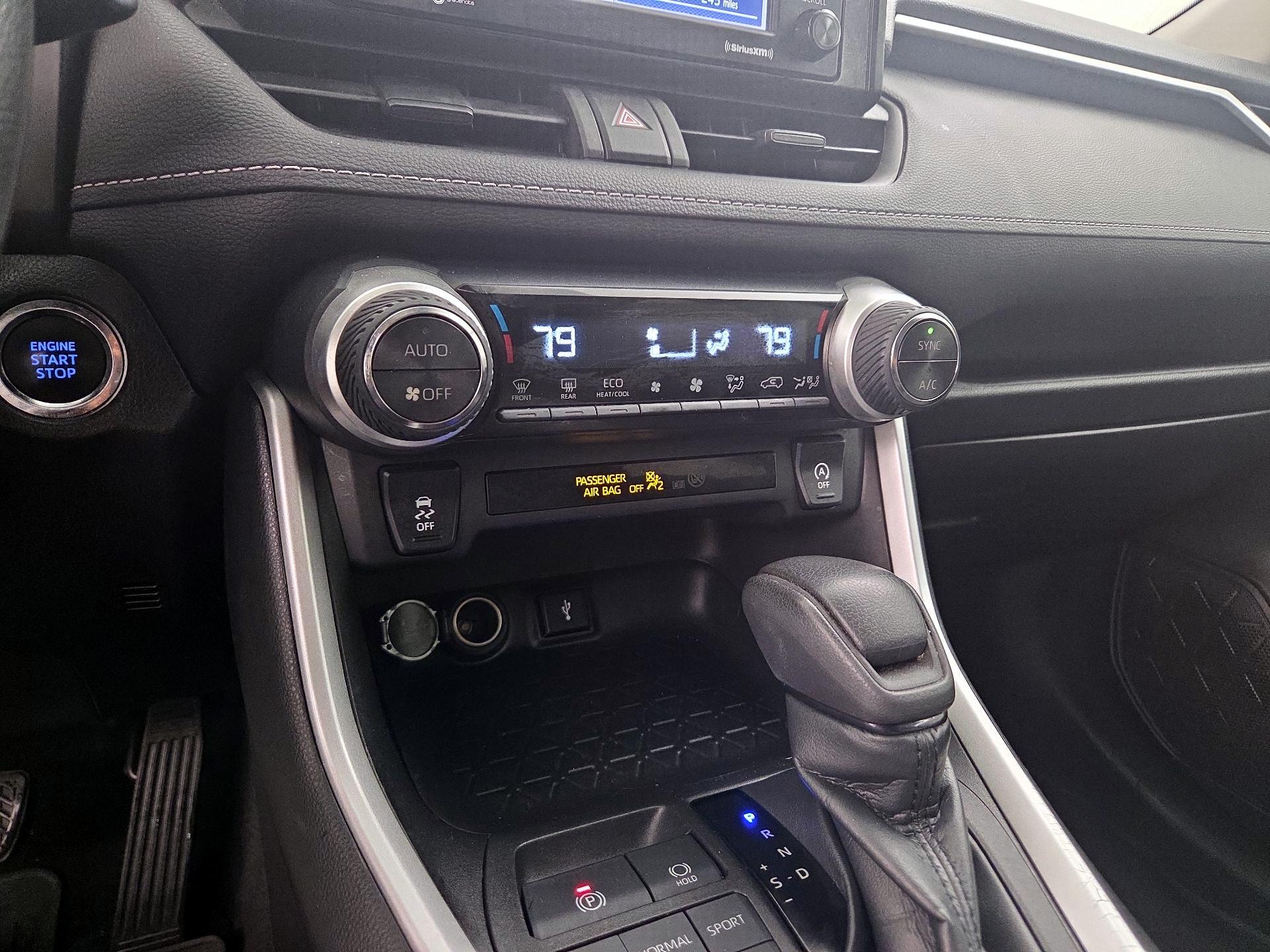 Thumbnail: 2021 Toyota RAV4 - 16