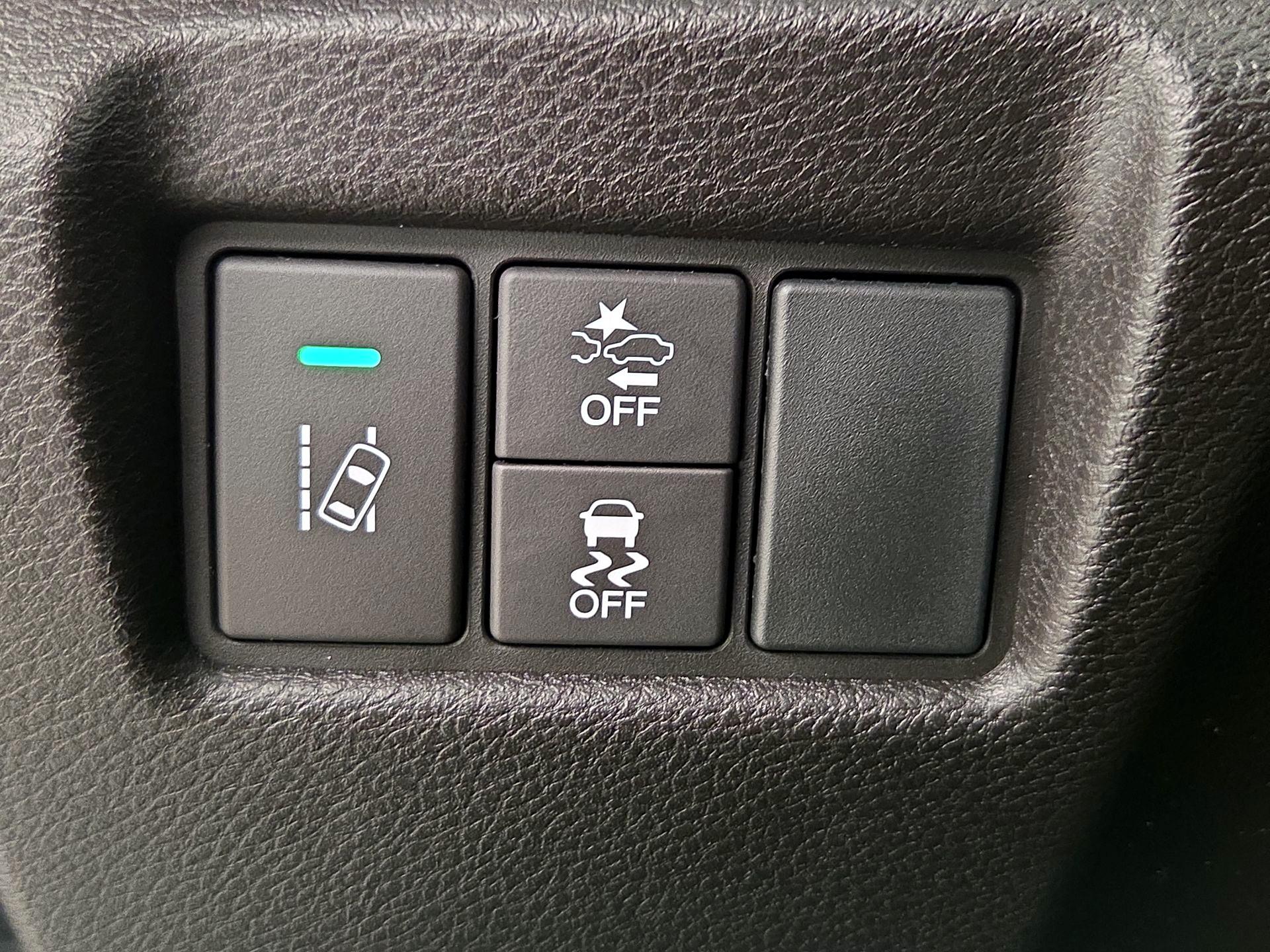 Thumbnail: 2016 Acura MDX - 13