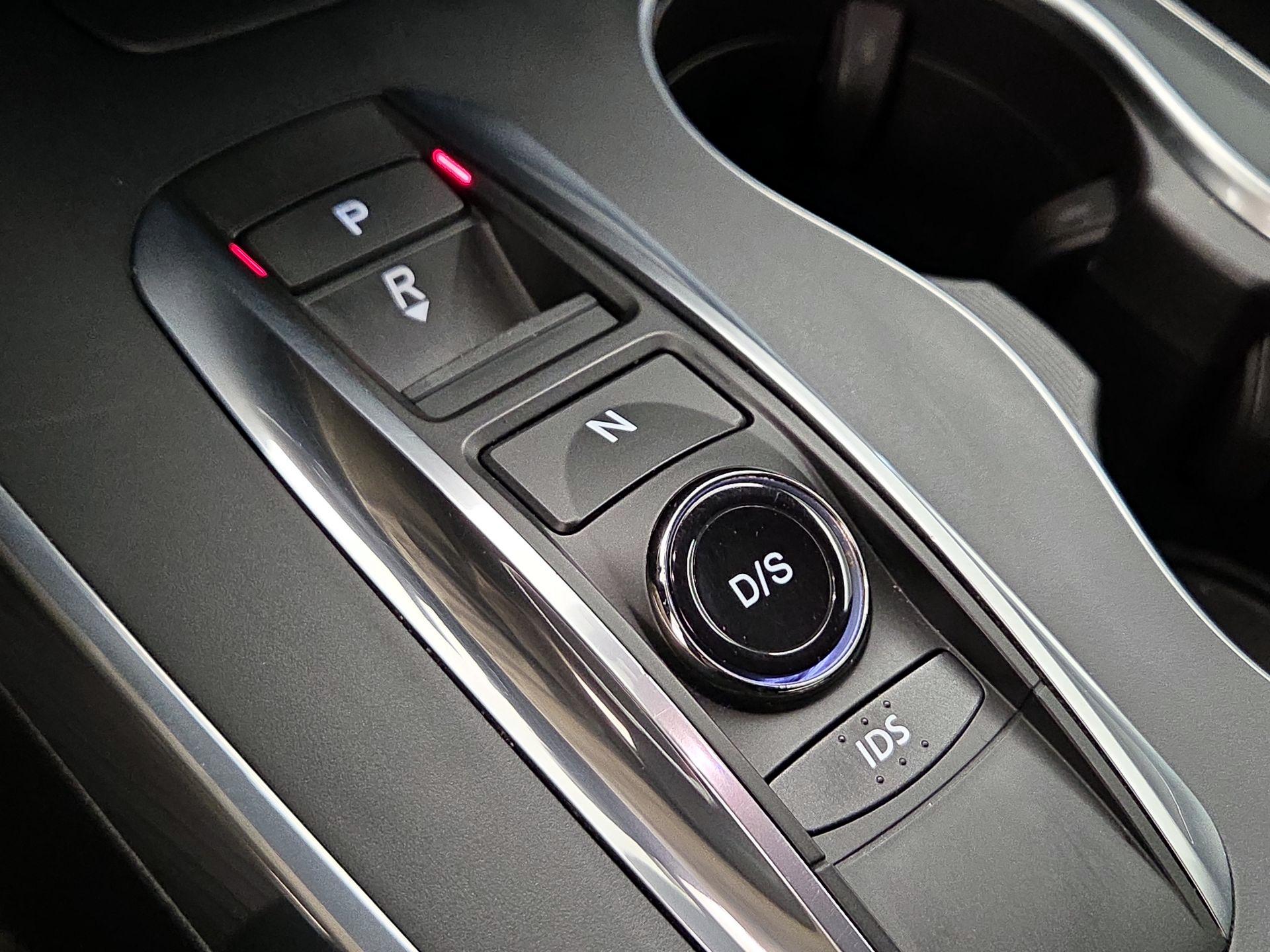 Thumbnail: 2016 Acura MDX - 18