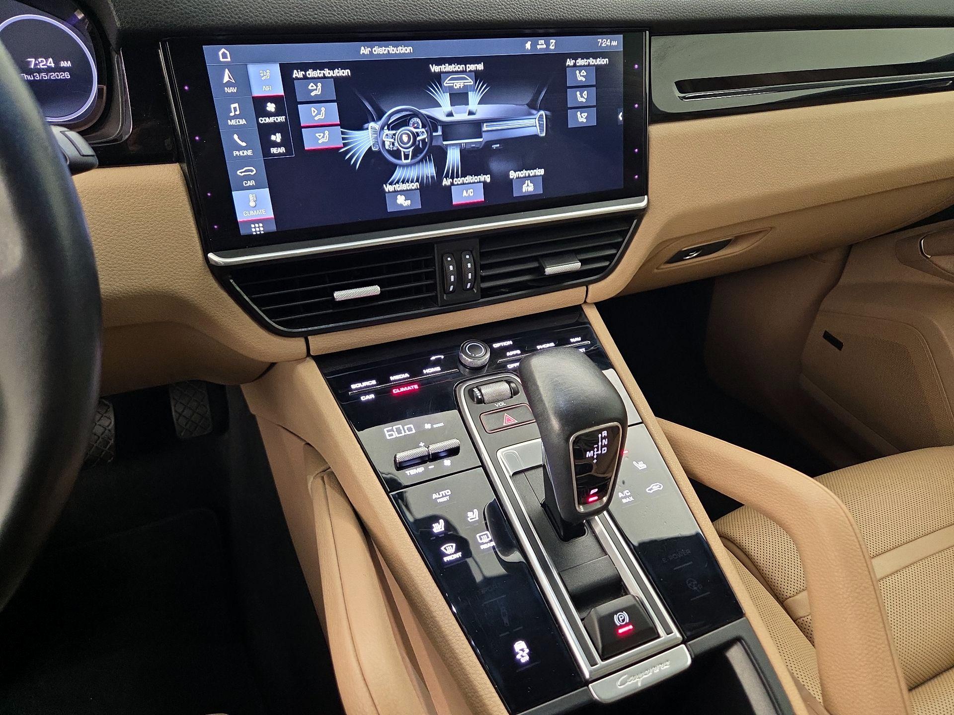 Thumbnail: 2019 Porsche Cayenne - 17